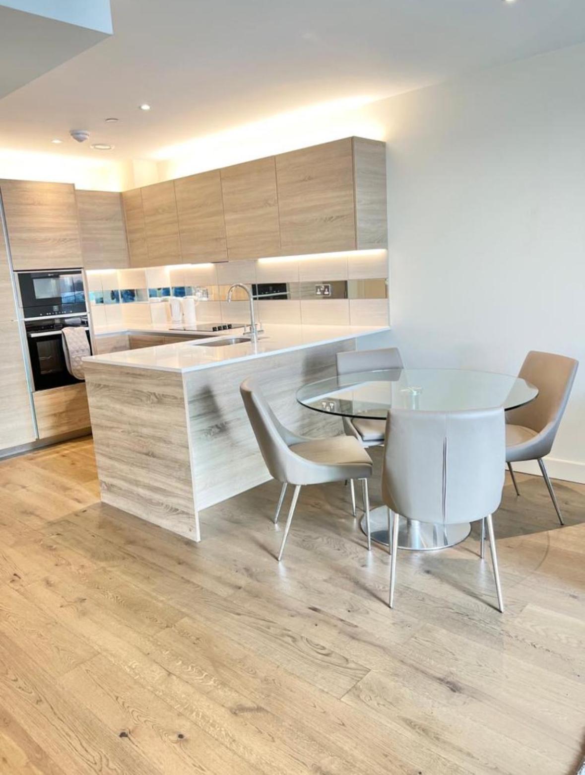 Luxury 2 Bed * London