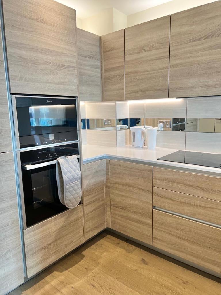 Luxury 2 Bed Apartment *