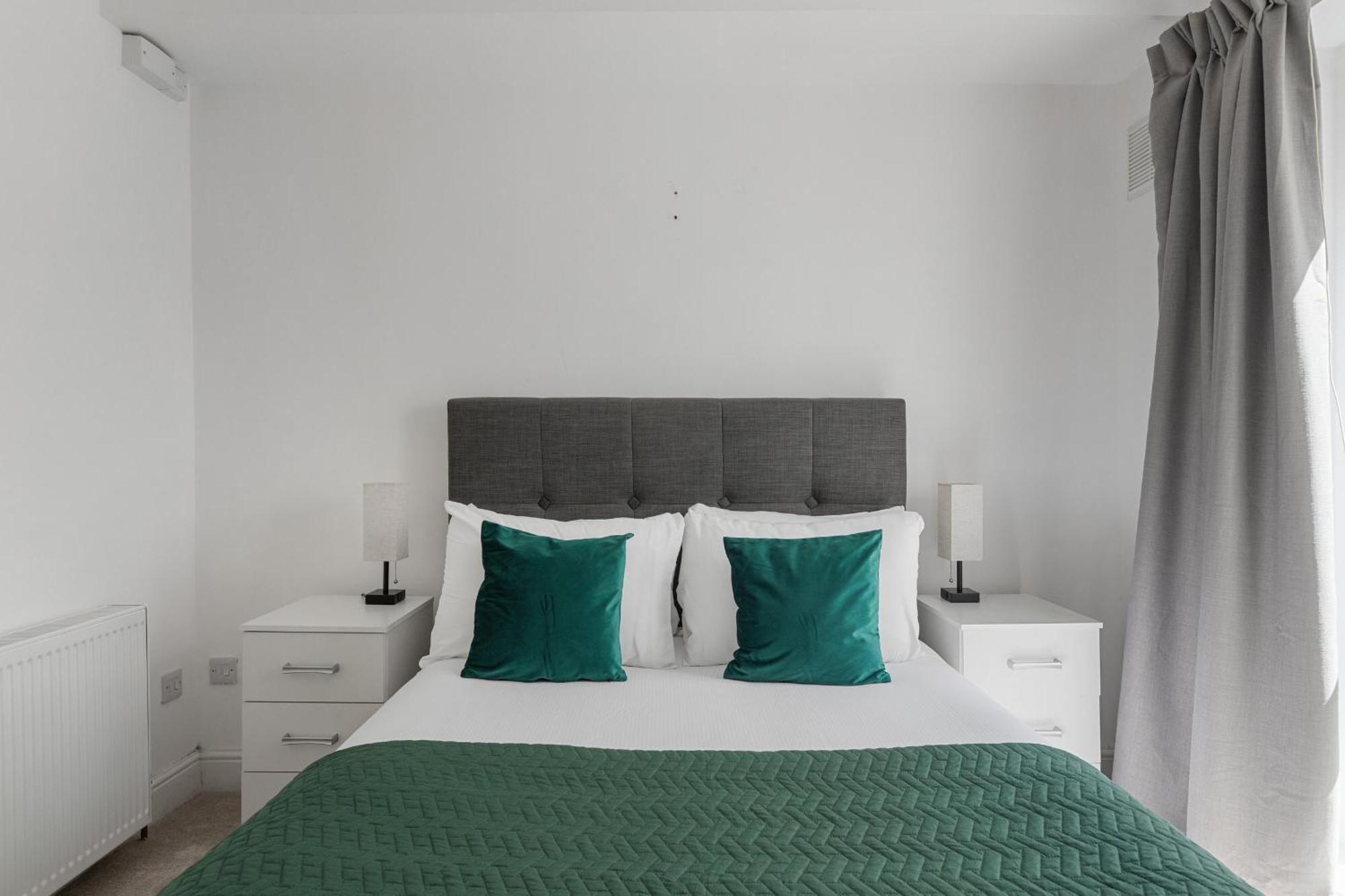 Apartment Heavenly Stays, Knightsbridge, Elegant 2-bd Escape *