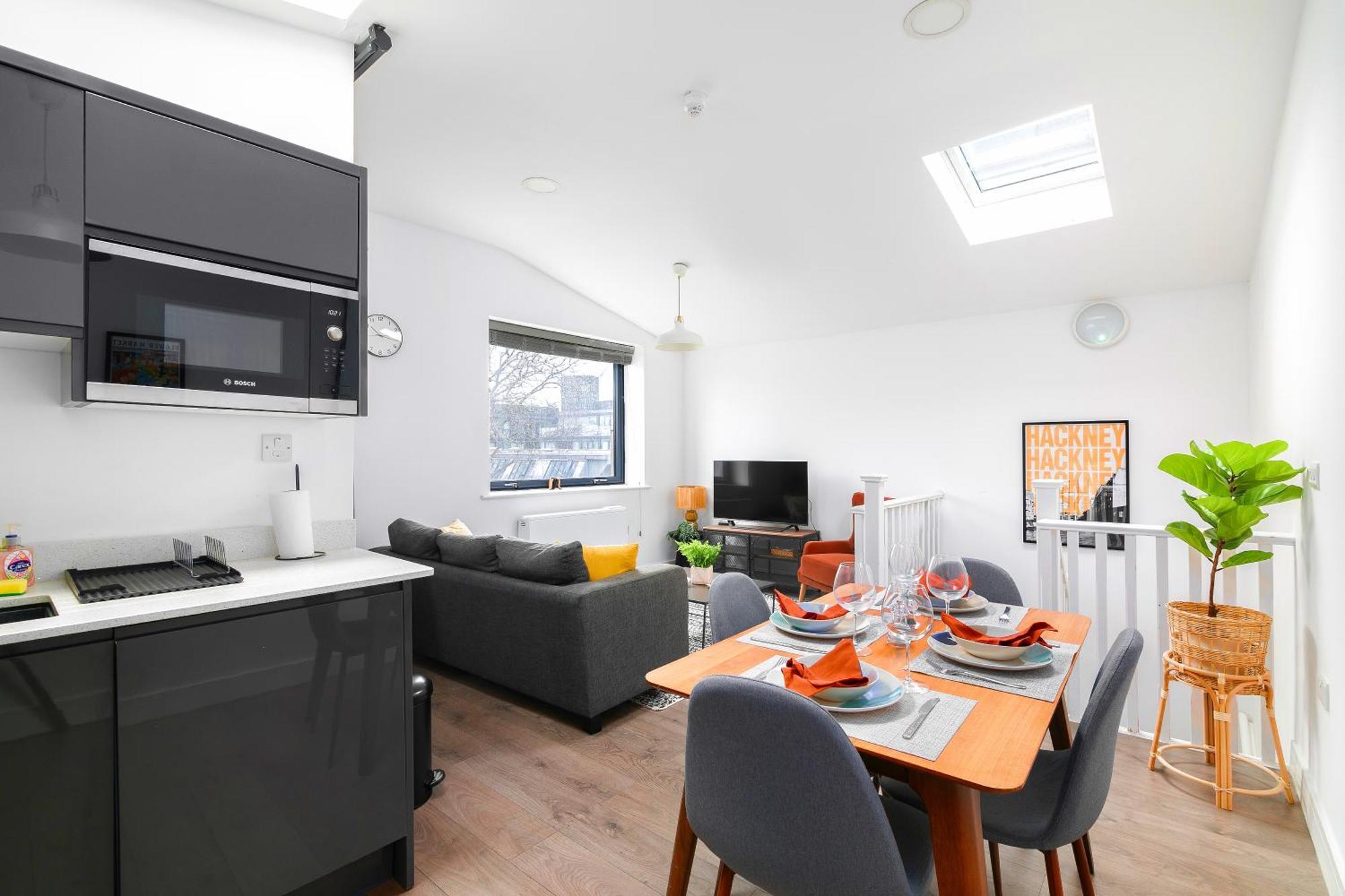 Shoreditch Hoxton 3 Bed 2 Bath Apartment London