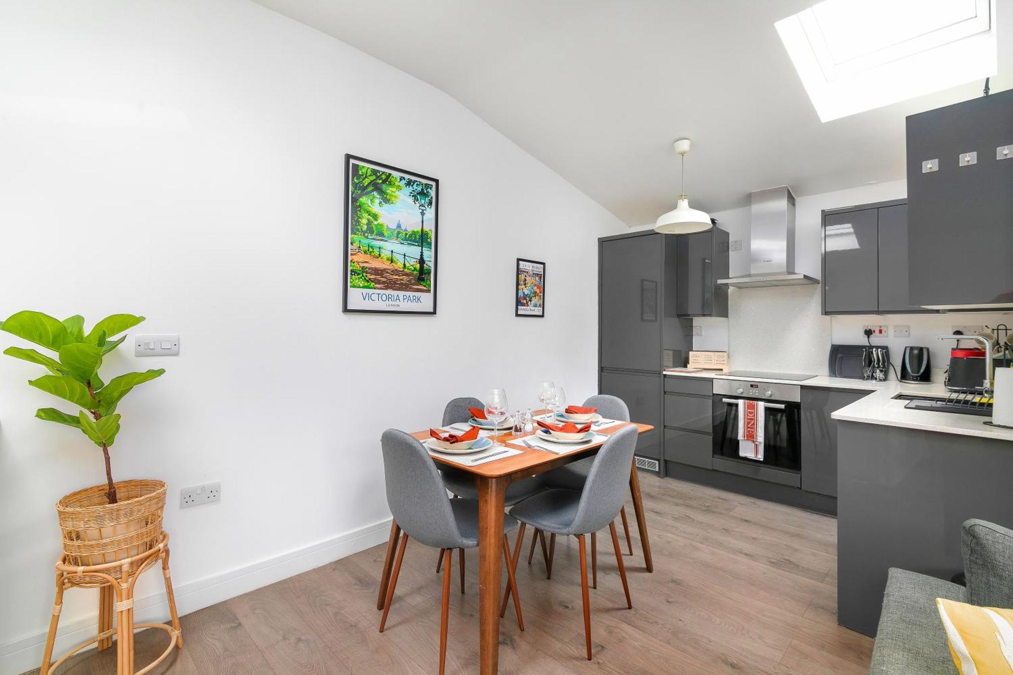 Shoreditch Hoxton 3 Bed 2 Bath London