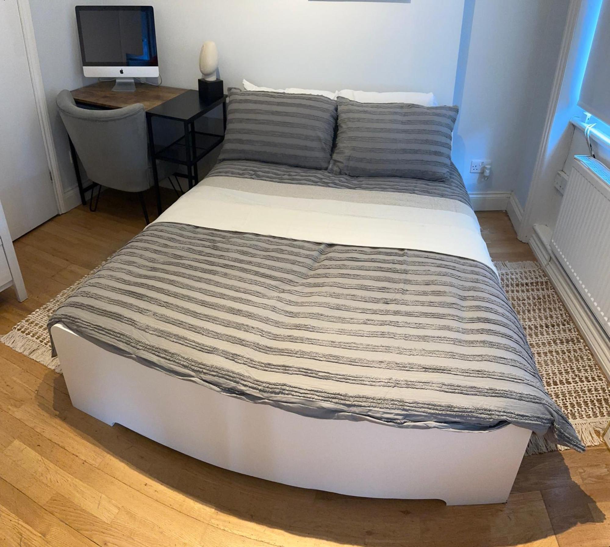Zone 2 Apartment