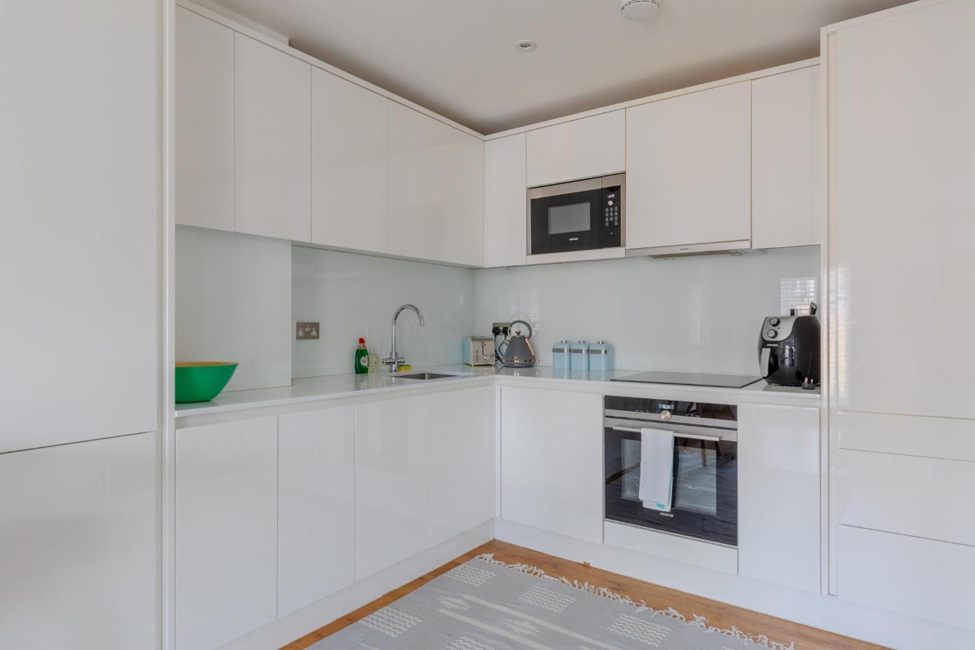 Stylishly Designed 1bd Flat By Regents Park * London