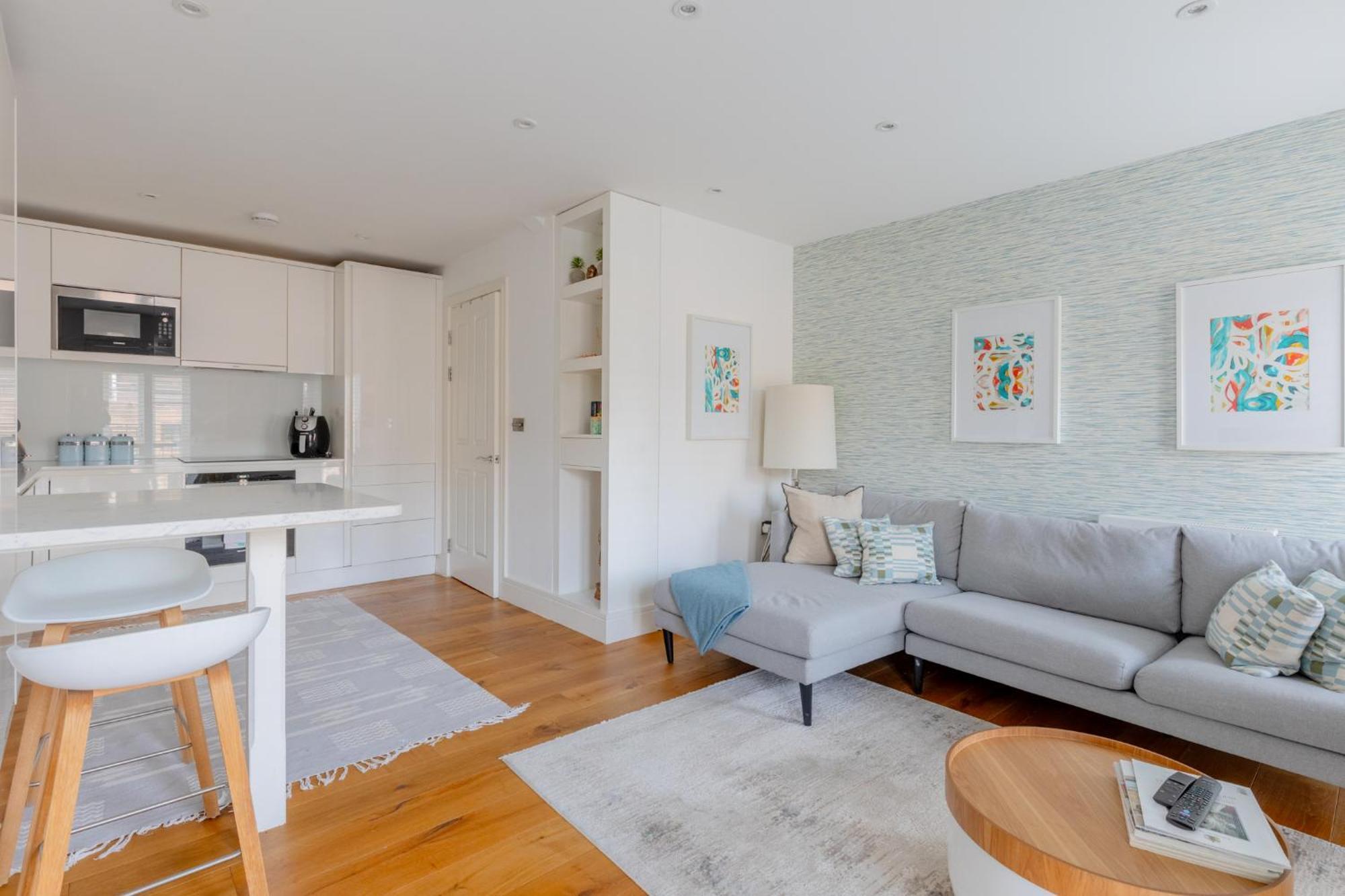 Stylishly Designed 1bd Flat By Regents Park *