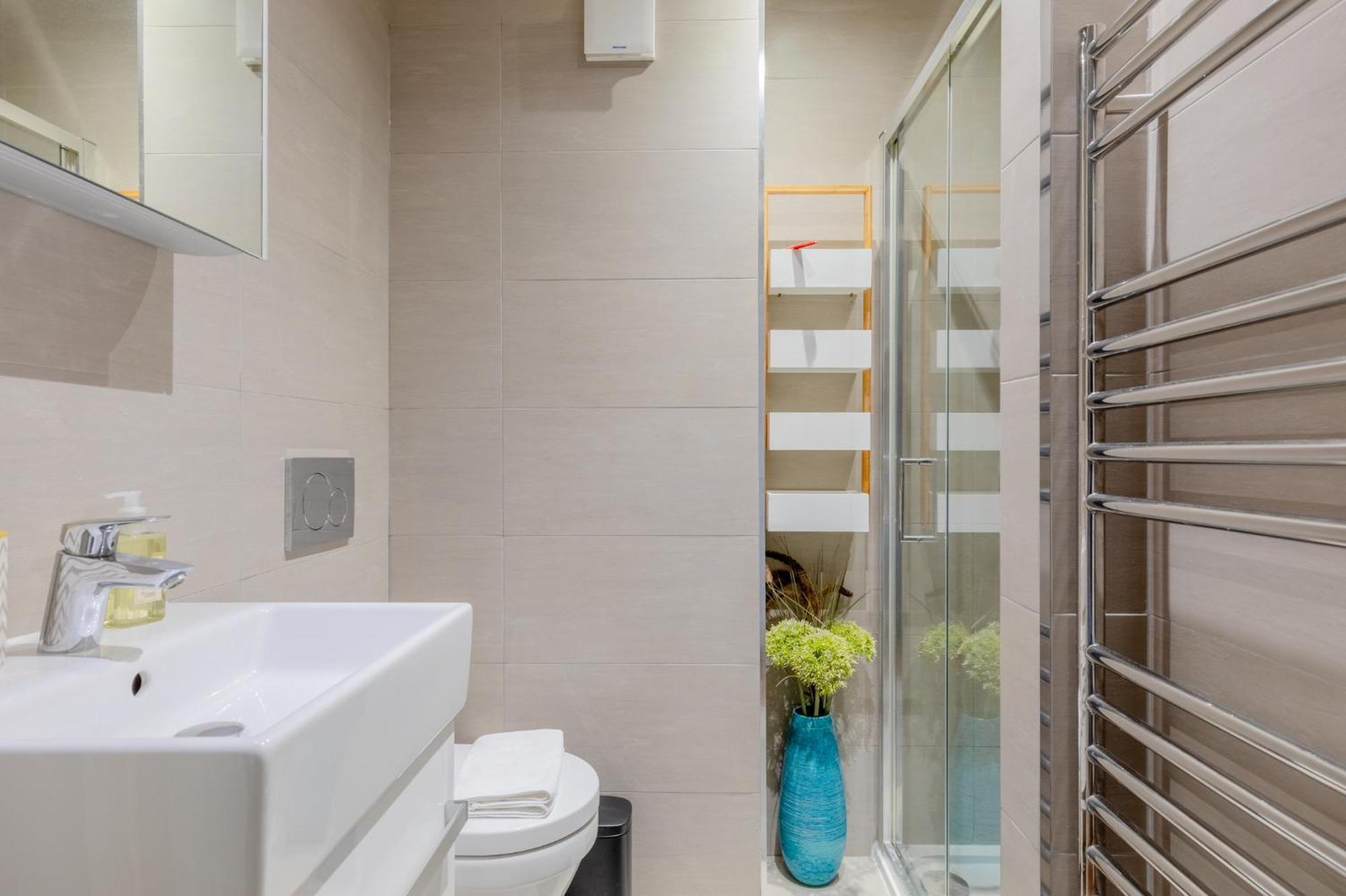 Stylishly Designed 1bd Flat By Regents Park Apartment London