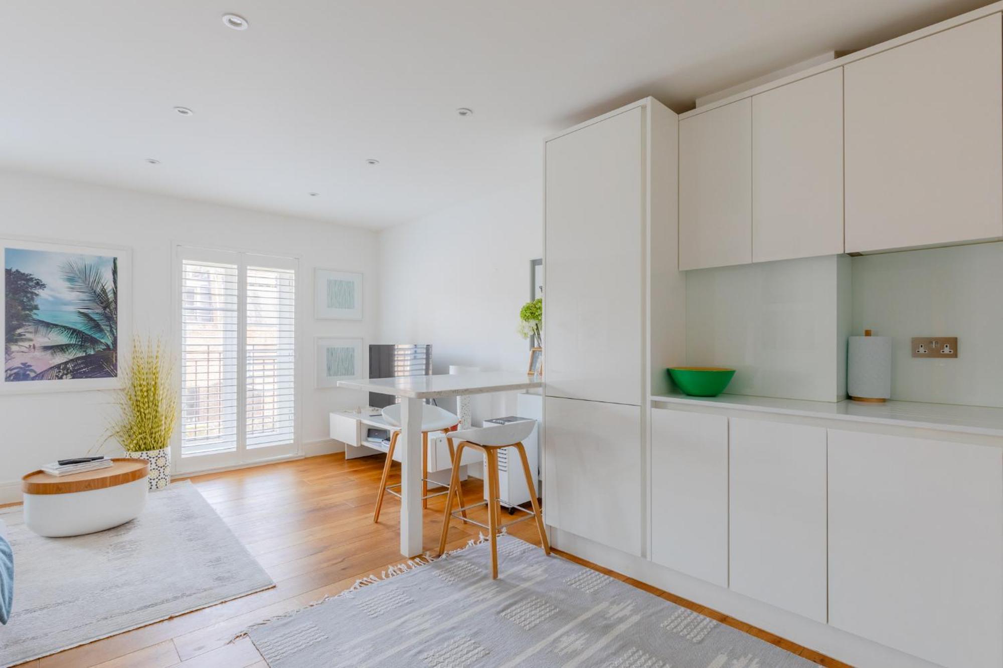 Stylishly Designed 1bd Flat By Regents Park