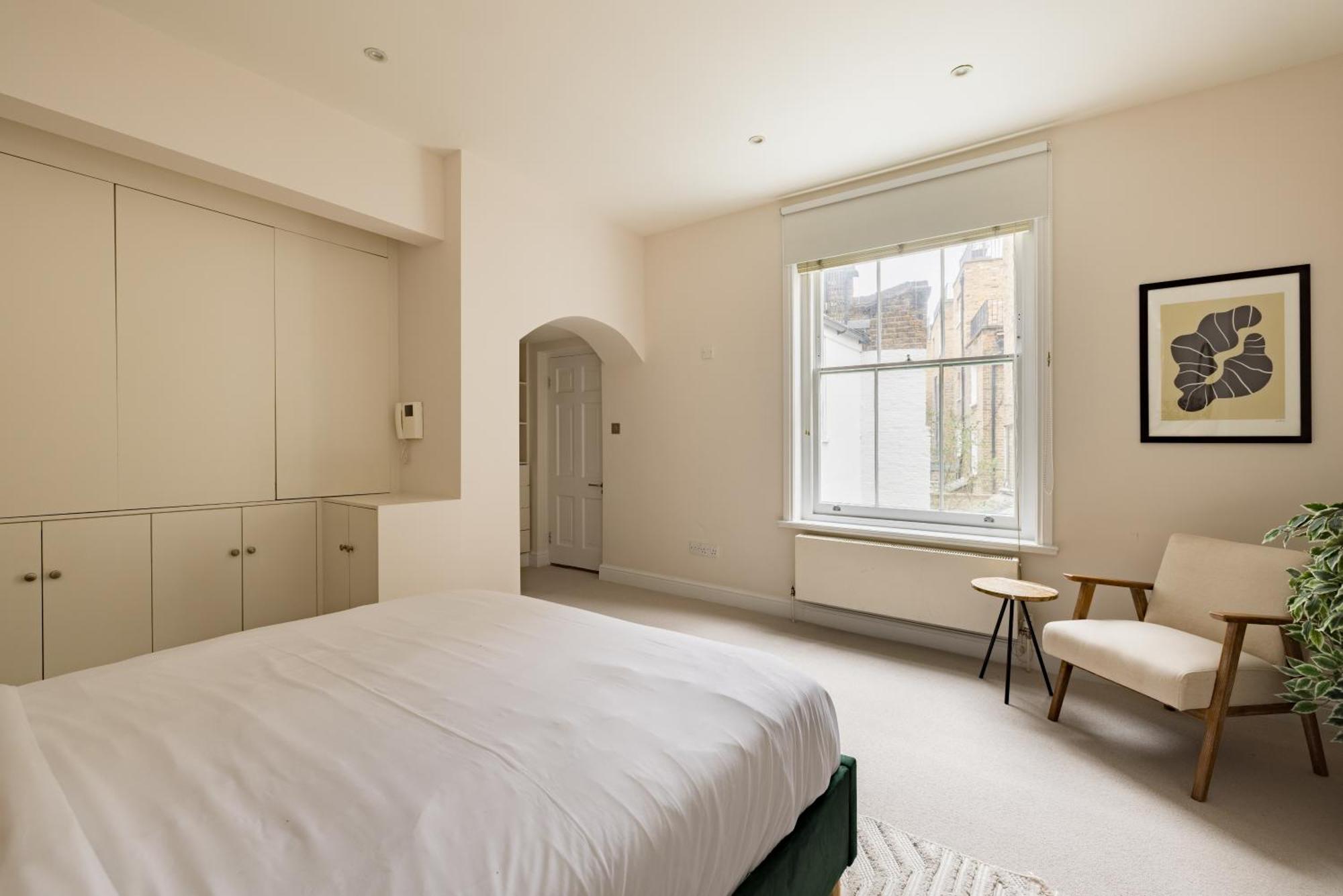 The Chelsea Nest - Stylish 2bdr With Balcony