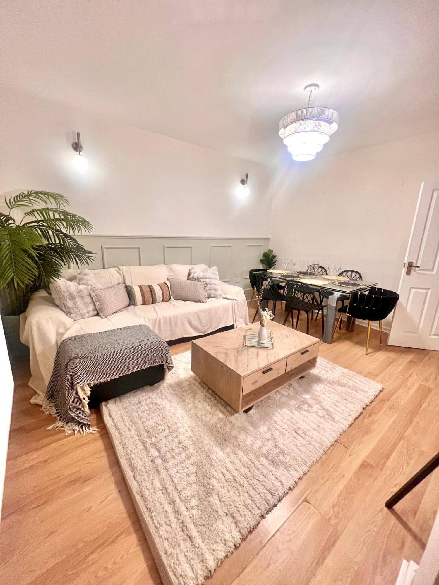 3 Minutes To Tower Of Trendy Shoreditch Recently Refurbished 3 Bedrooms Sleeps 8 Apartment