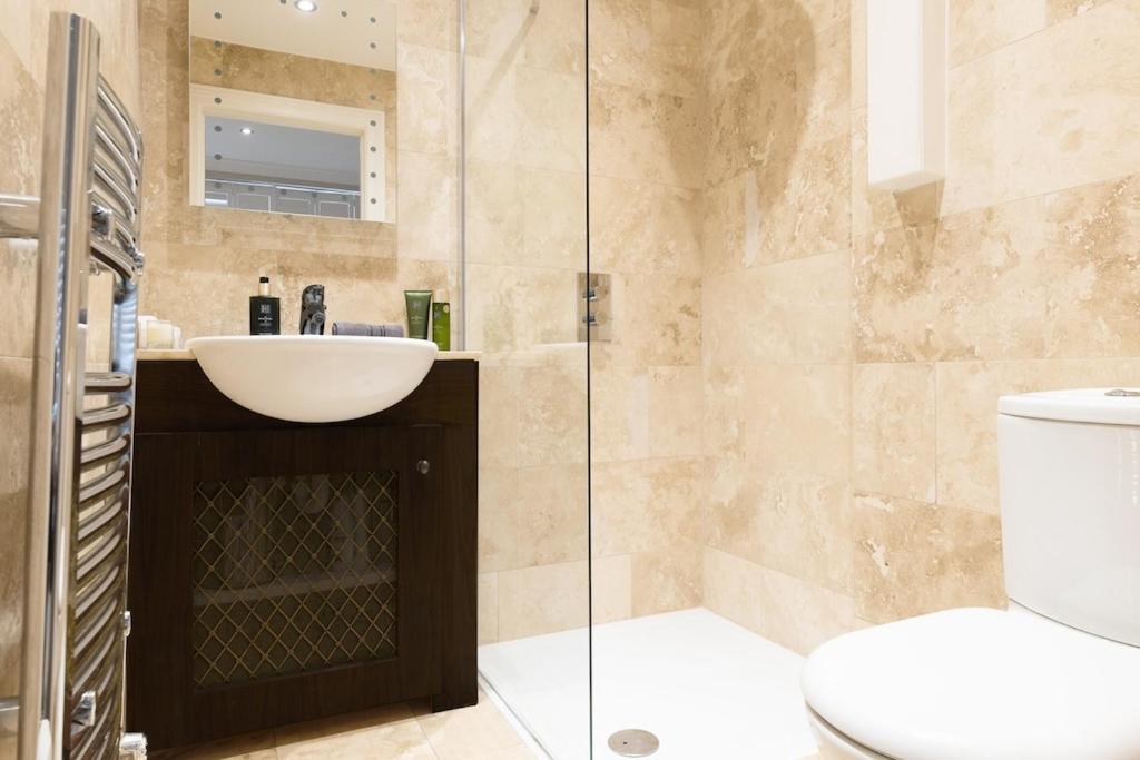 Refurbished Nov 2024 Discover The Exclusive Charm Of A Covent Garden Luxury Nomads Apartment London