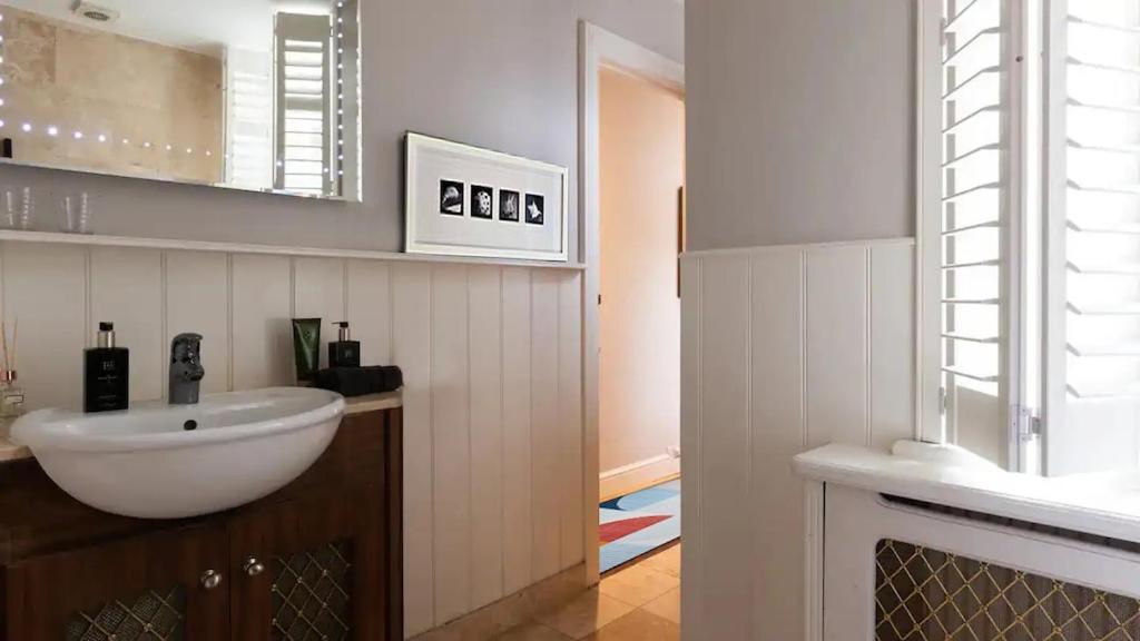 Refurbished Nov 2024 Discover The Exclusive Charm Of A Covent Garden Luxury Nomads * London