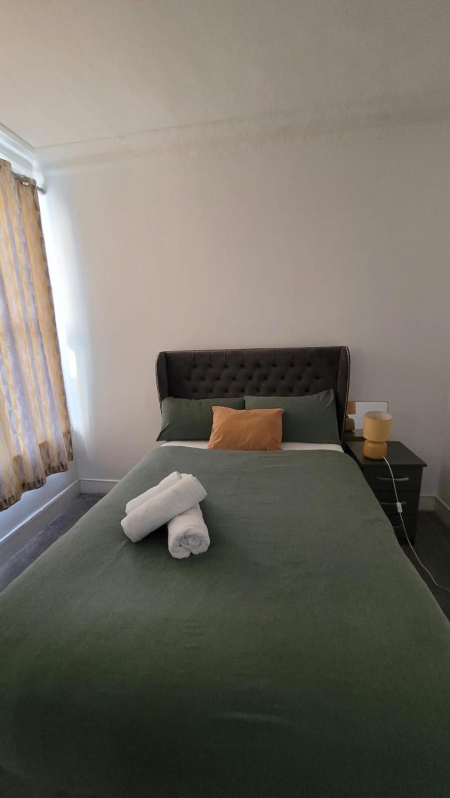 Two Bedroom Flat In Apartamento Londres