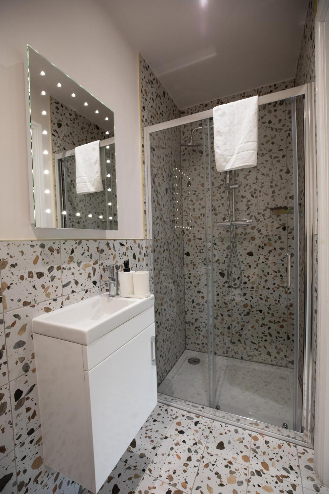 The Chapter - Finsbury Park Bed & Breakfast London