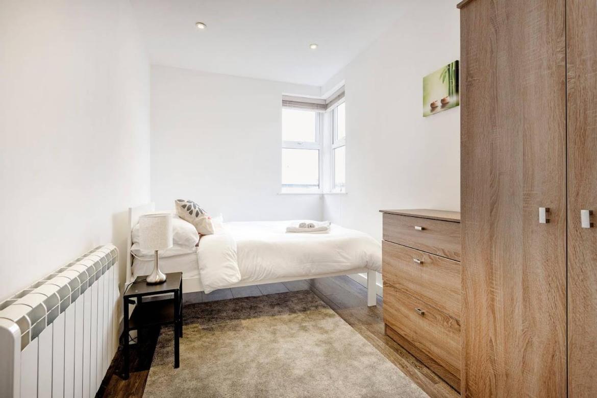 Flat 1 * London