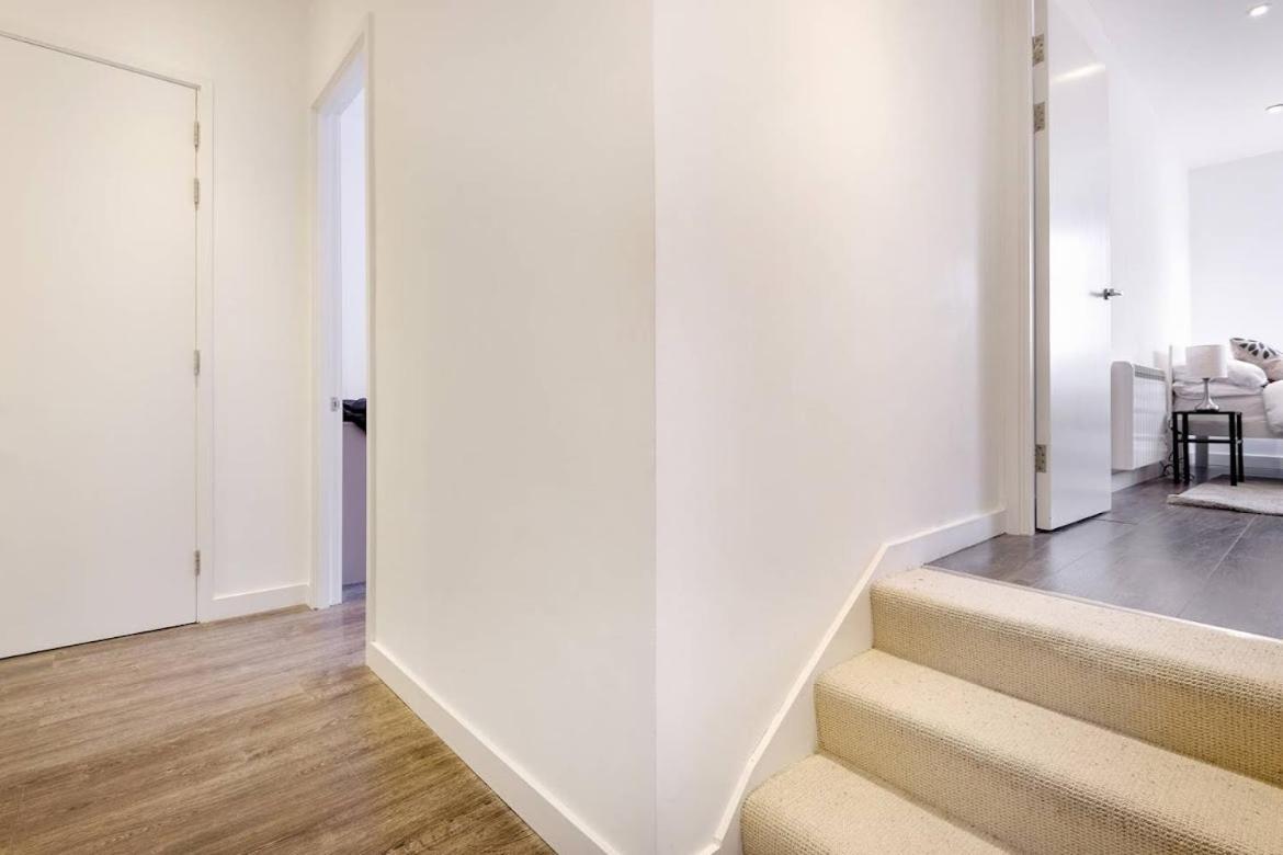 Flat 1