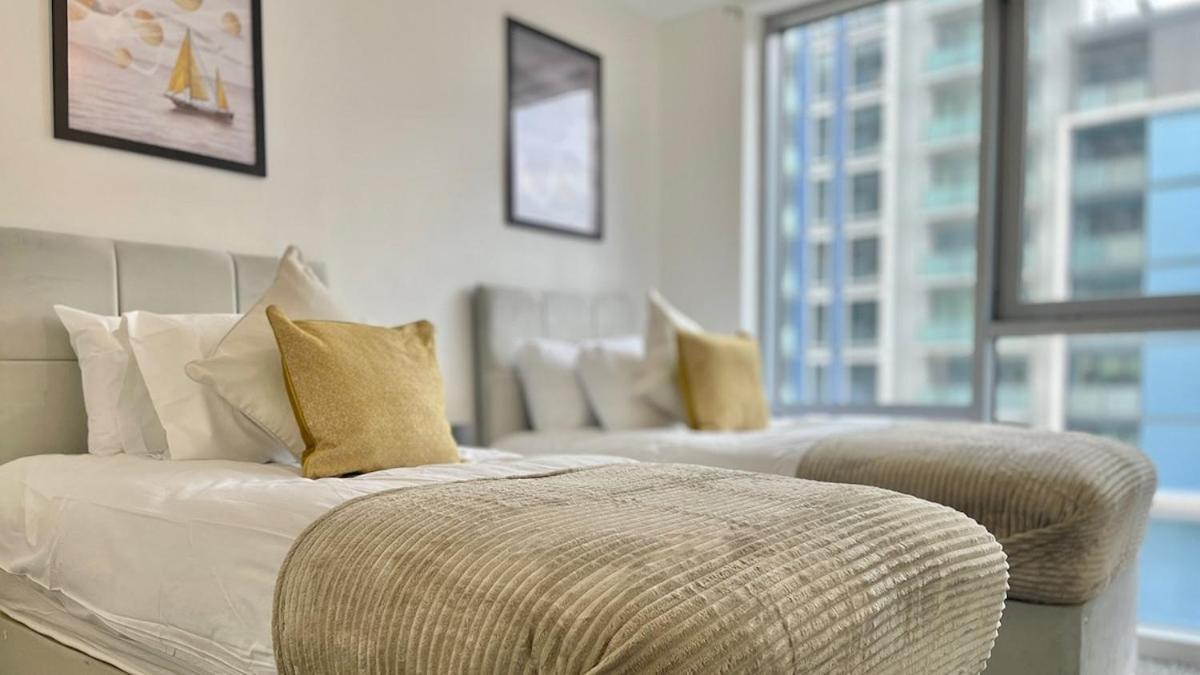 Near Westfield Stratford & Abba Arena! * London