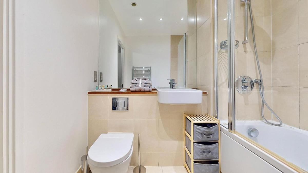 Apartment Near Westfield Stratford & Abba Arena! *