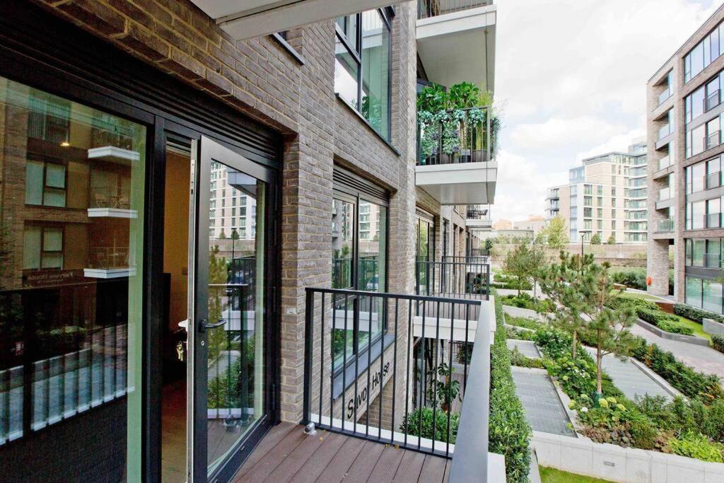 Apartment Stylish Flat In Chelsea Creek 11 London