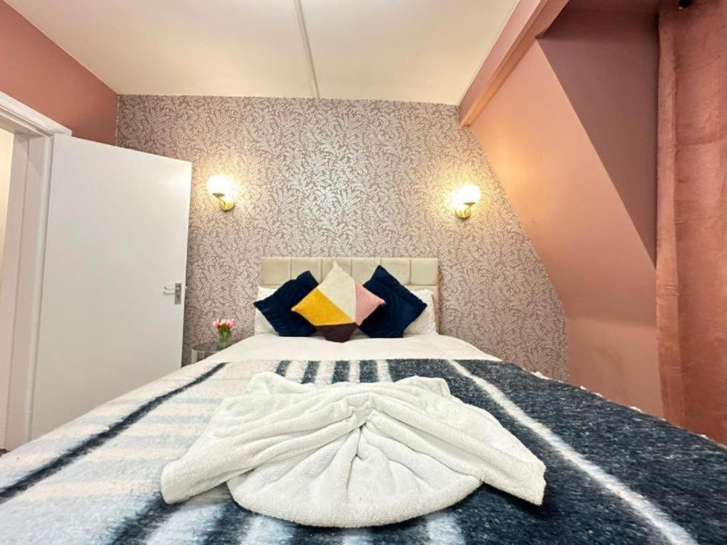 Comfortable Family Near London