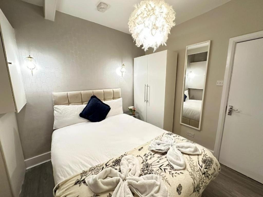 Comfortable Family Near London