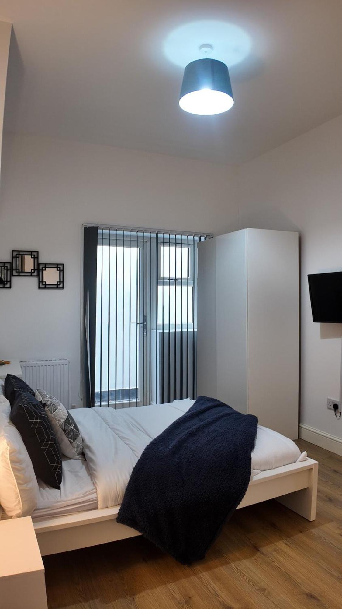 Luxury Sleep 8 In Camden Wr203