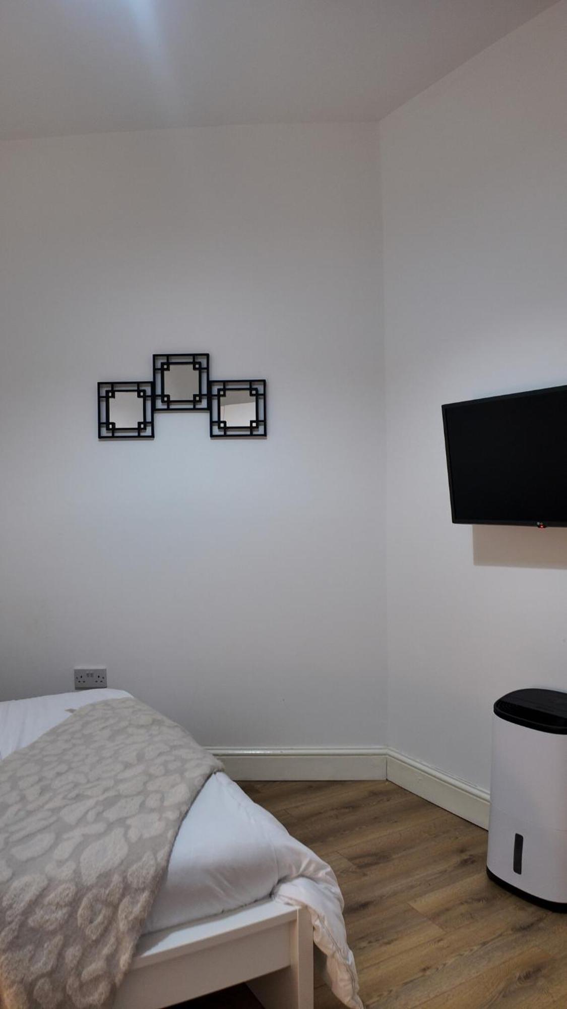 Apartment Luxury Sleep 8 In Camden Wr203
