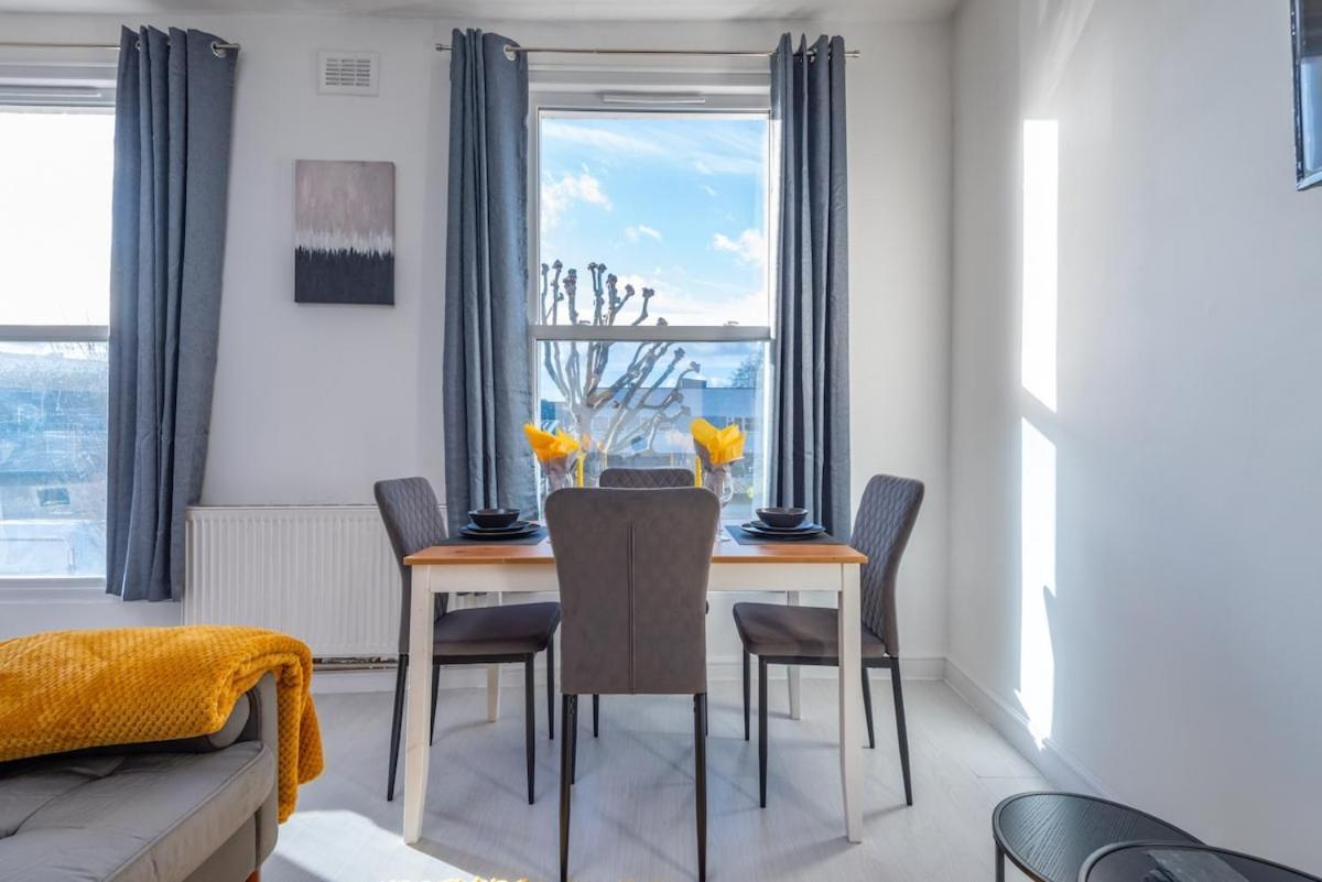 Comfy Flat Near Portobello Road Apartment *