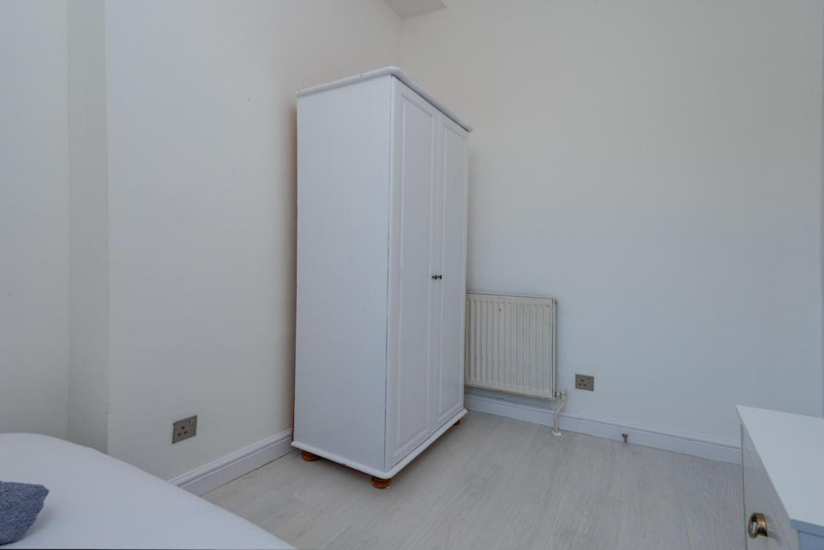 Comfy Flat Near Portobello Road Apartment *