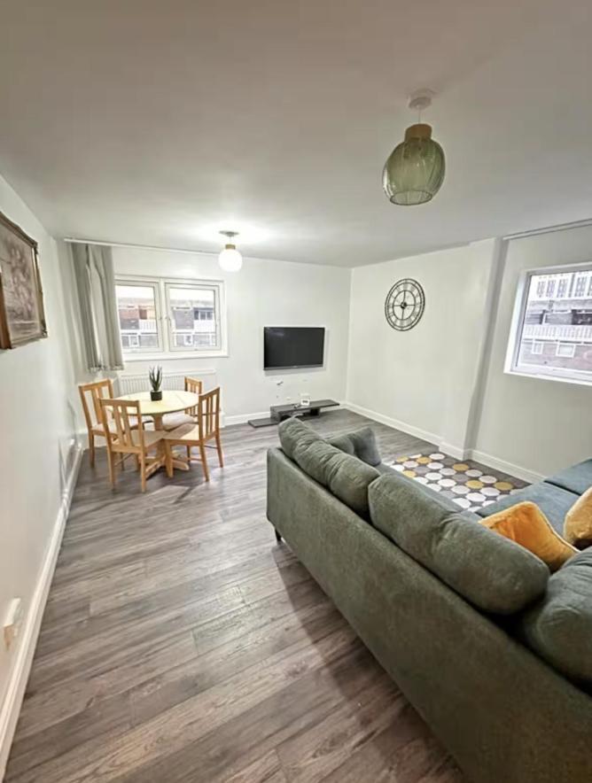 Splendid Flat In Apartment *
