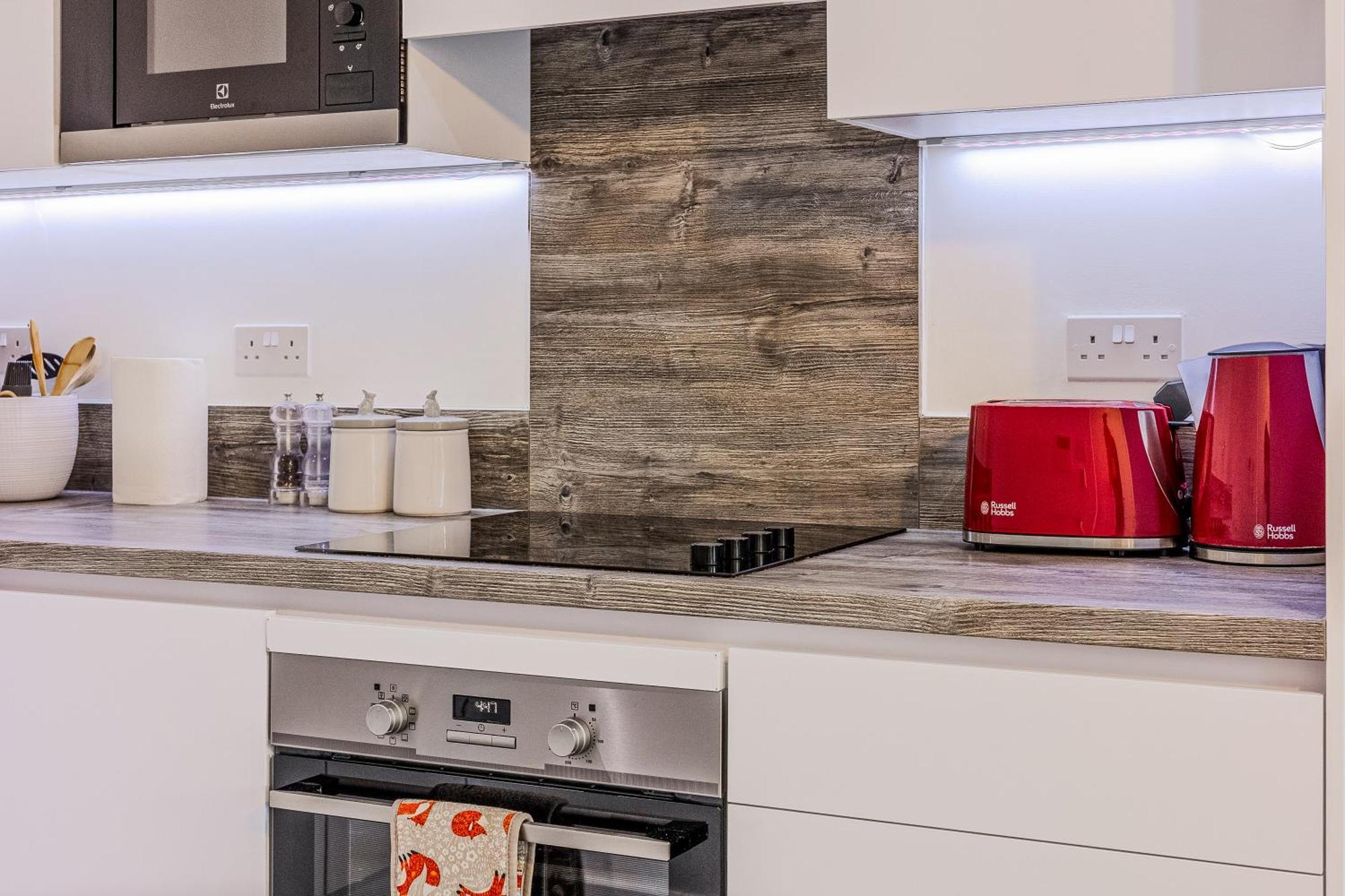 Bright New Flat Overlooking The Wembley Stadium