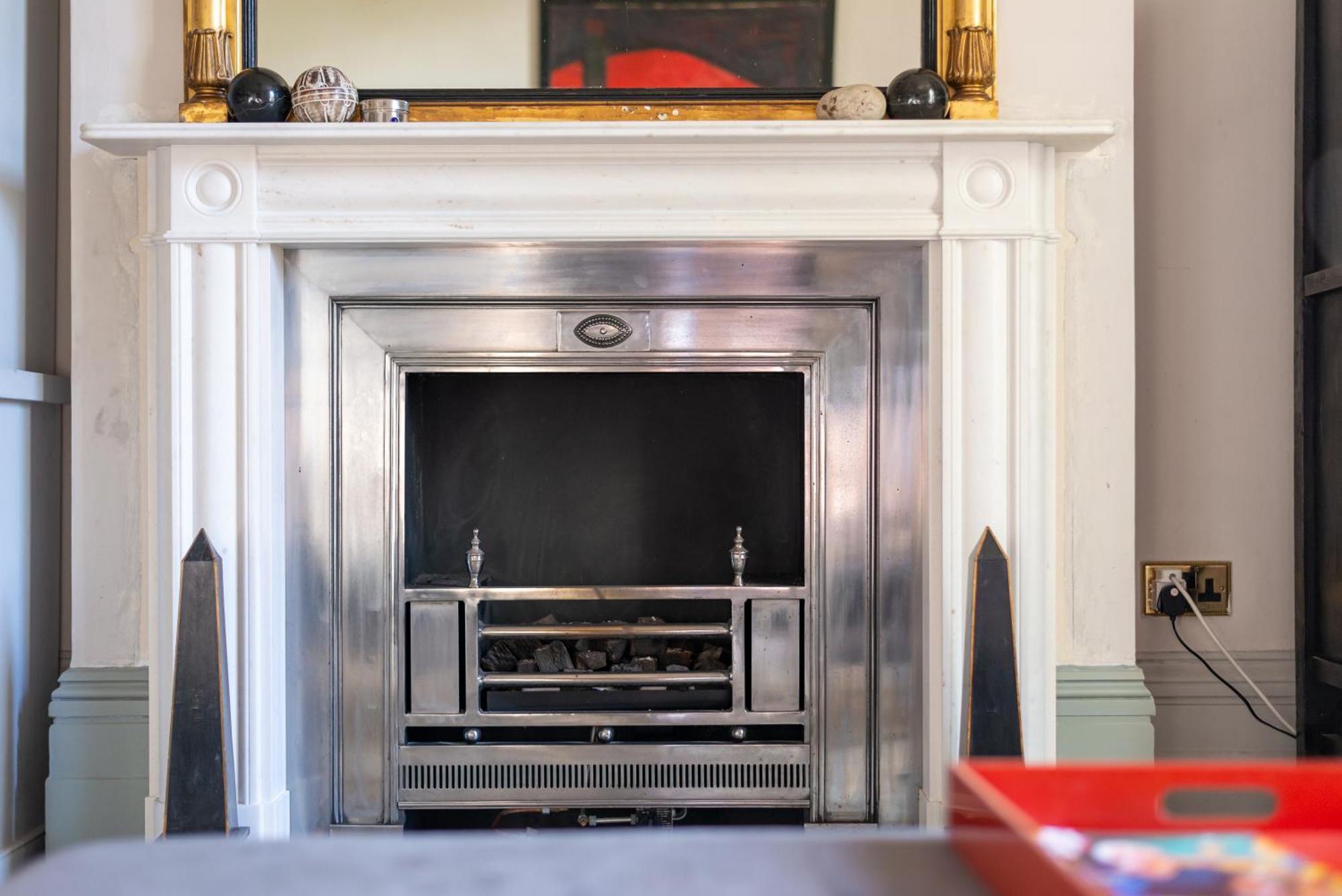Stunning Flat In Little Venice Opposite The Canal