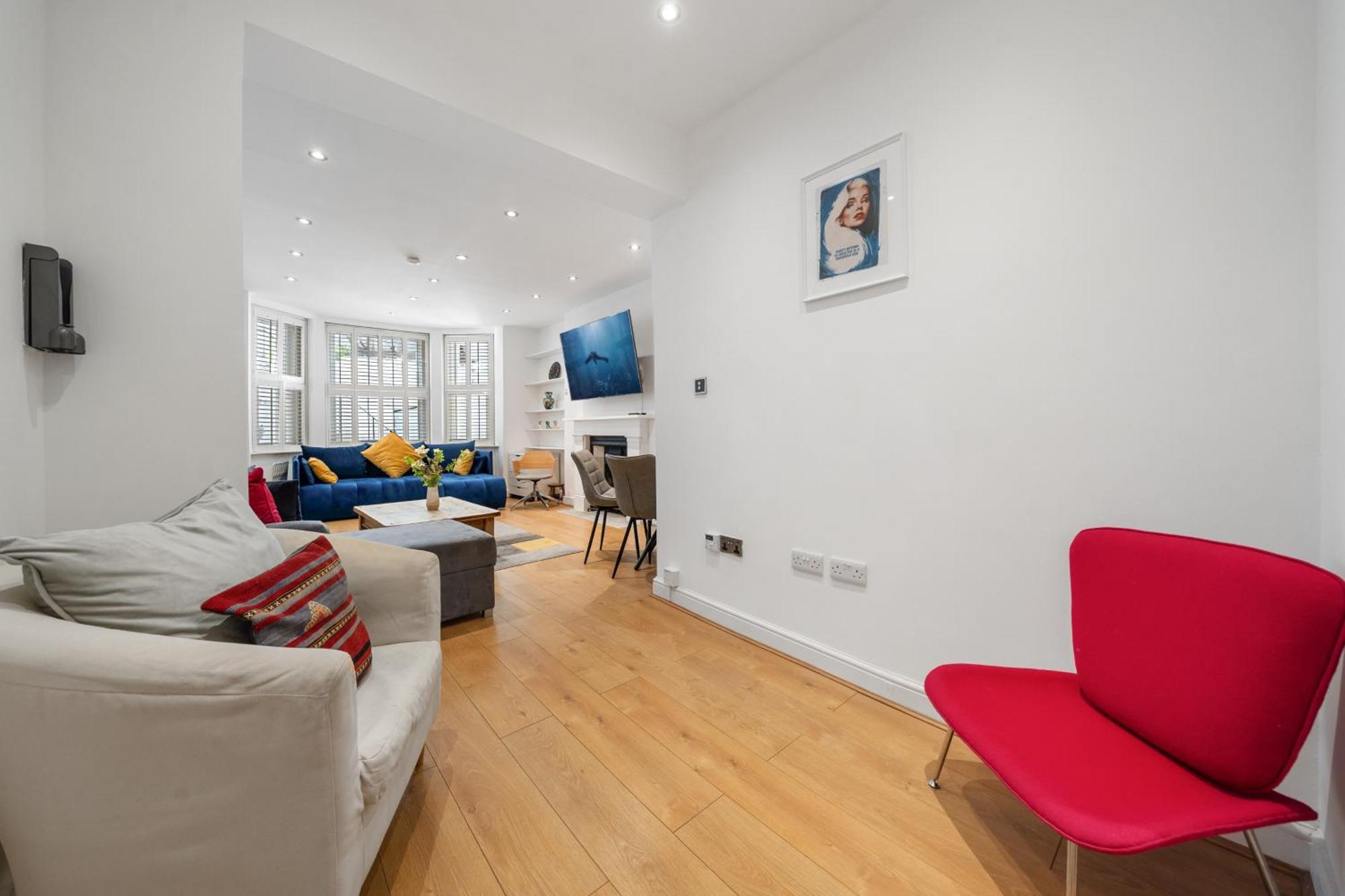 Holland Park Flat, 2bed 2bath, Breakfast, Lgf Apartment London
