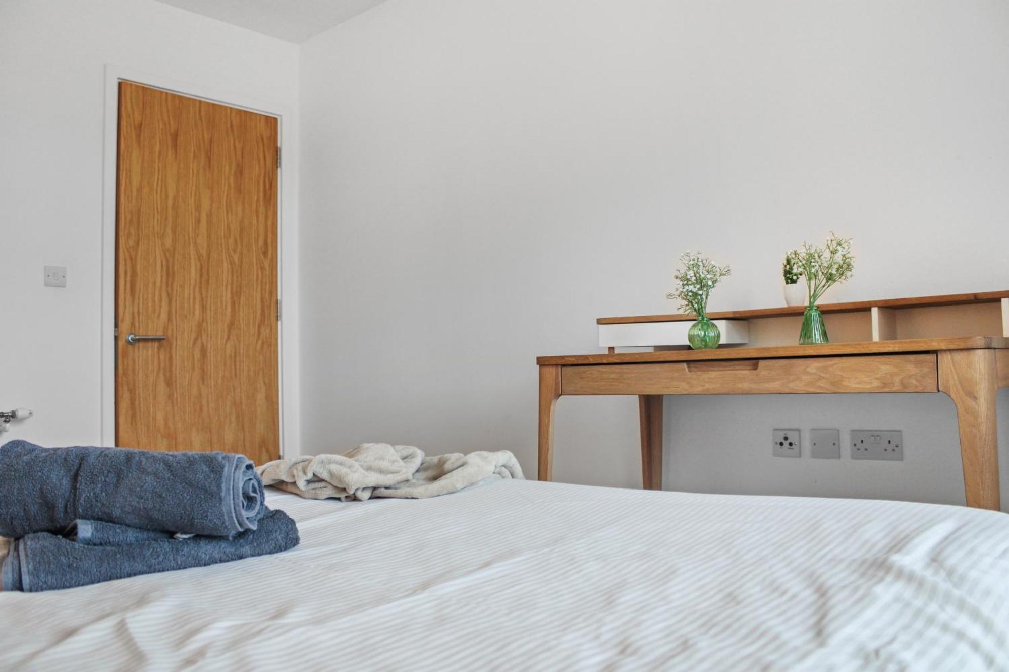 Station 5 Minutes, Balcony , 10 Minutes To O2 Arena Apartment
