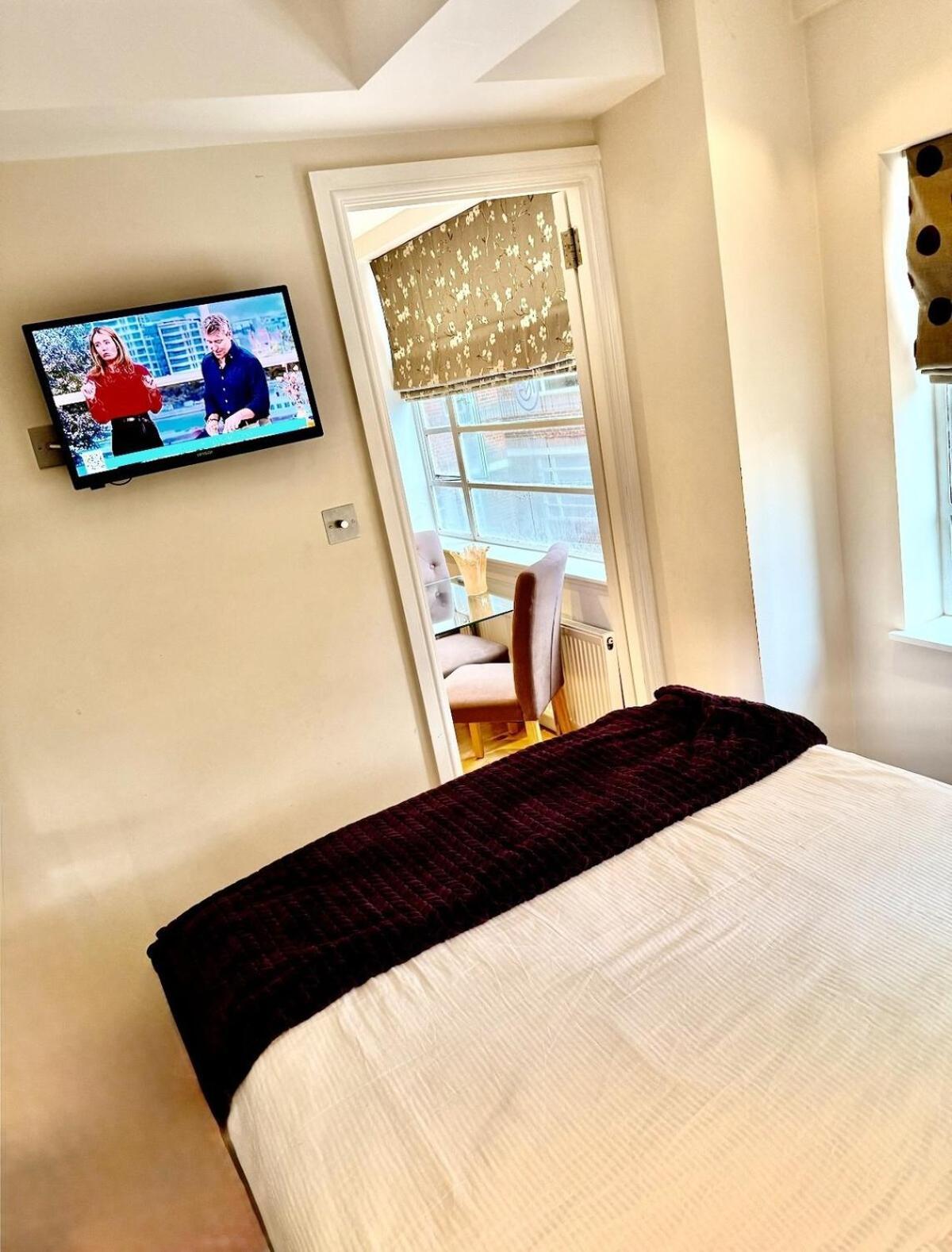 Apartment 1 Bedroom With Sofa Bed Chelsea London