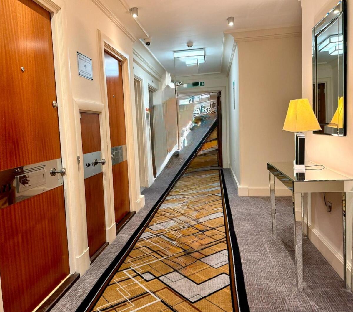 1 Bedroom With Sofa Bed Chelsea Apartment London
