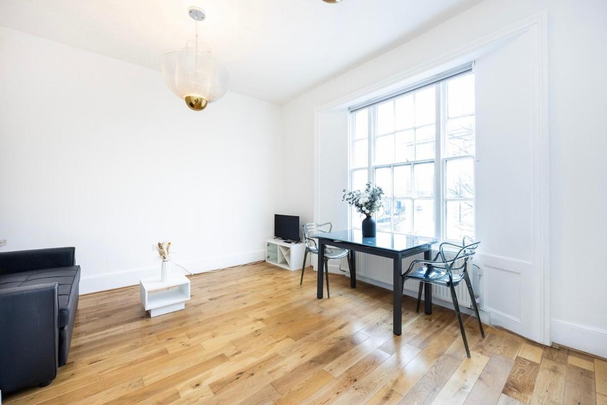 Spacious Islington Apartment London