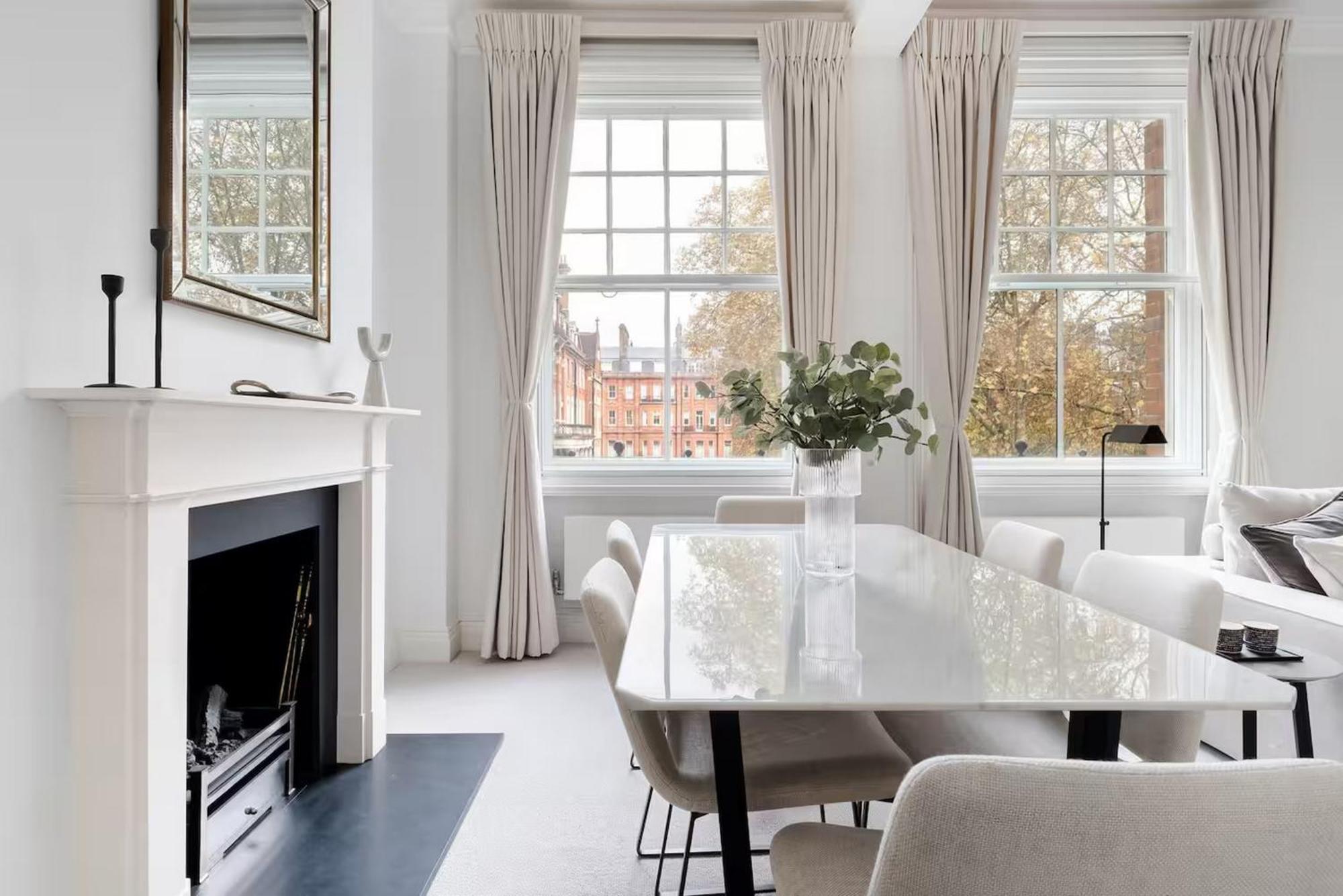 Apartment Exquisite Single-level Knightsbridge Flat Wlift London