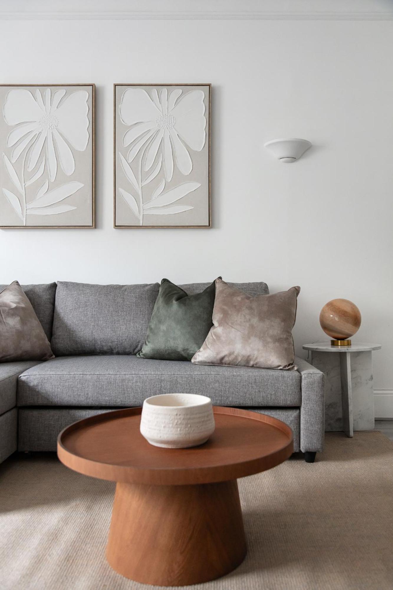 Experience Kensington Class In 2bd Apartment London