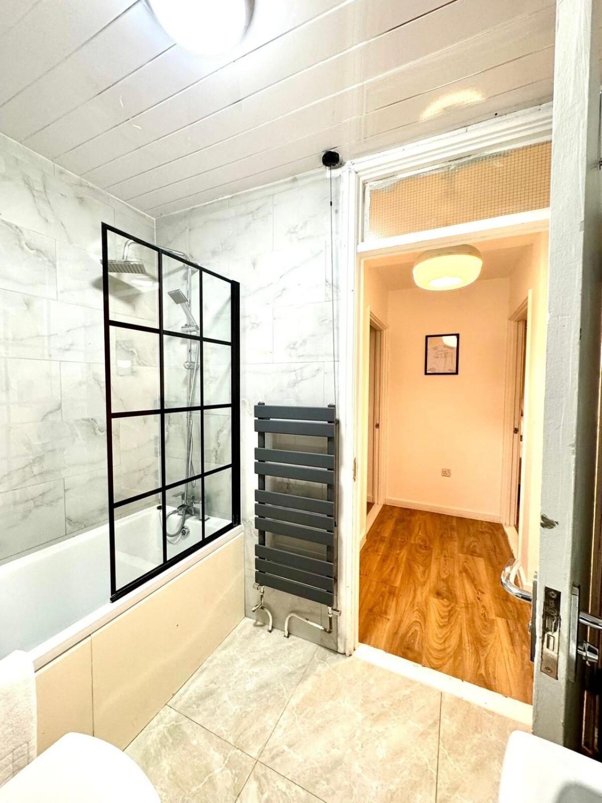 4 Bedroom Maisonette Camden Islington Apartment *