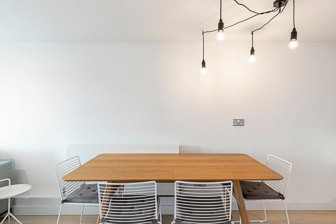 Stylish 2bedroom With Balcony Apartment *