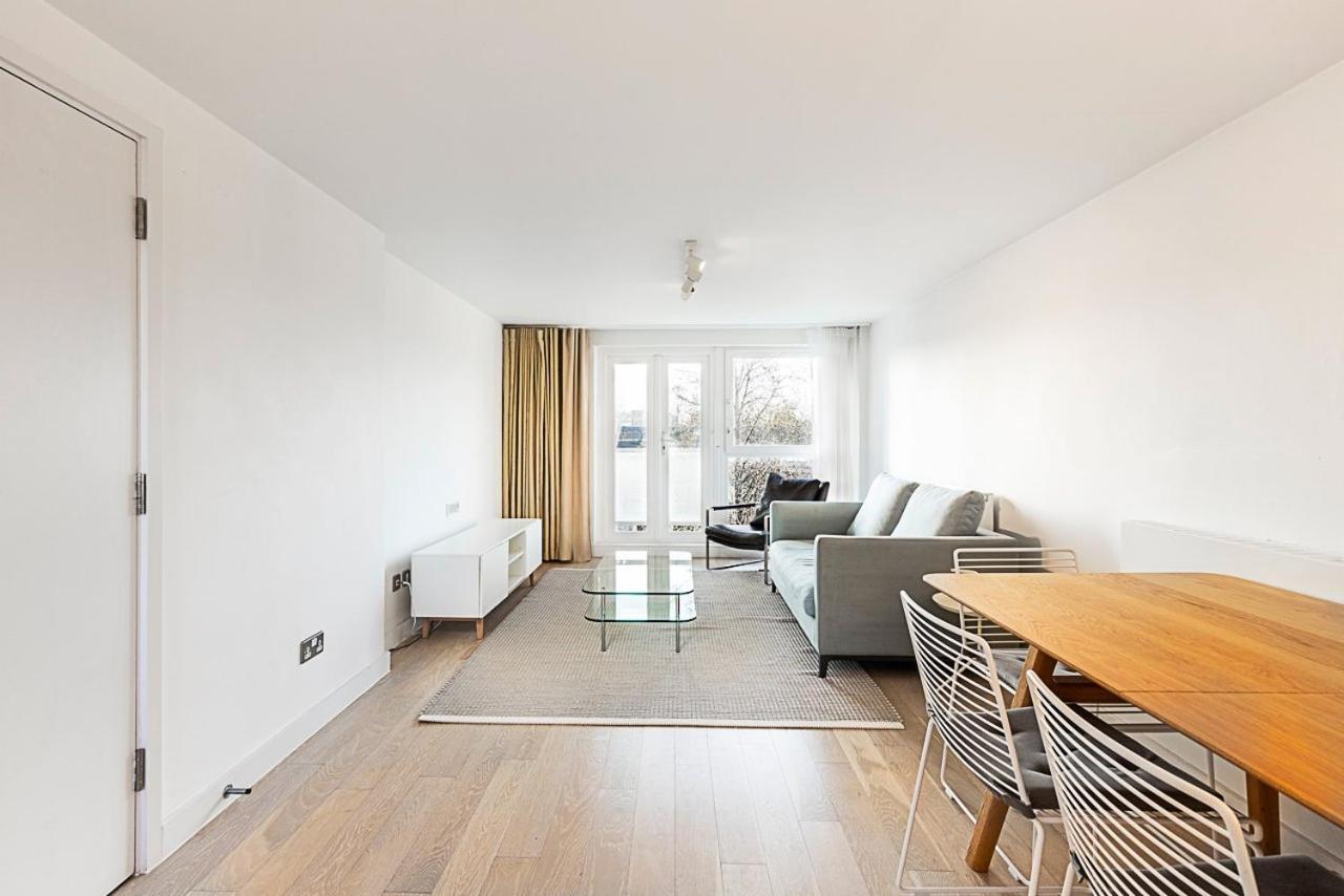 Stylish 2bedroom With Balcony