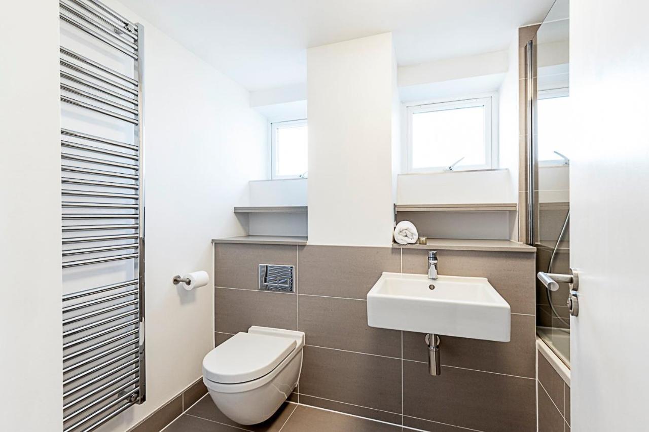 Apartment Stylish 2bedroom With Balcony *