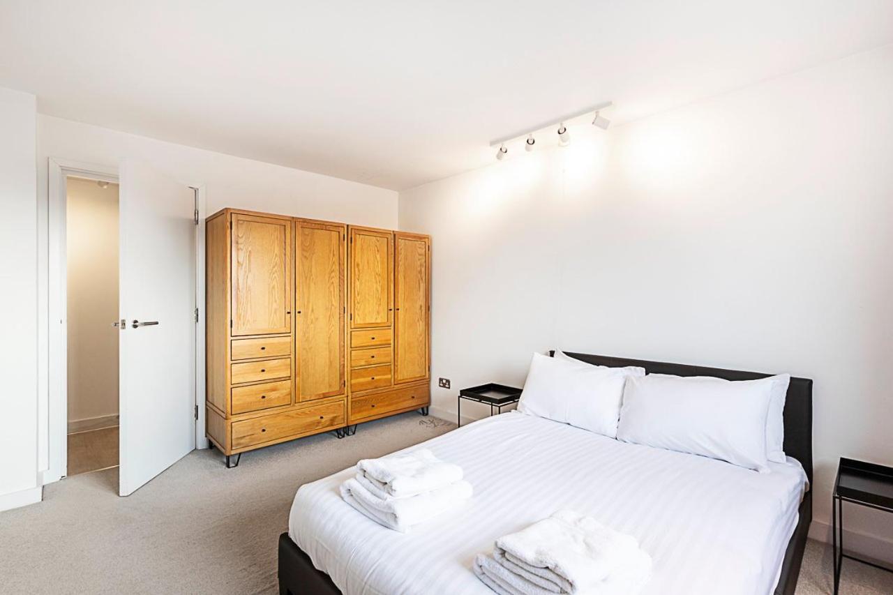 Stylish 2bedroom With Balcony Apartment *