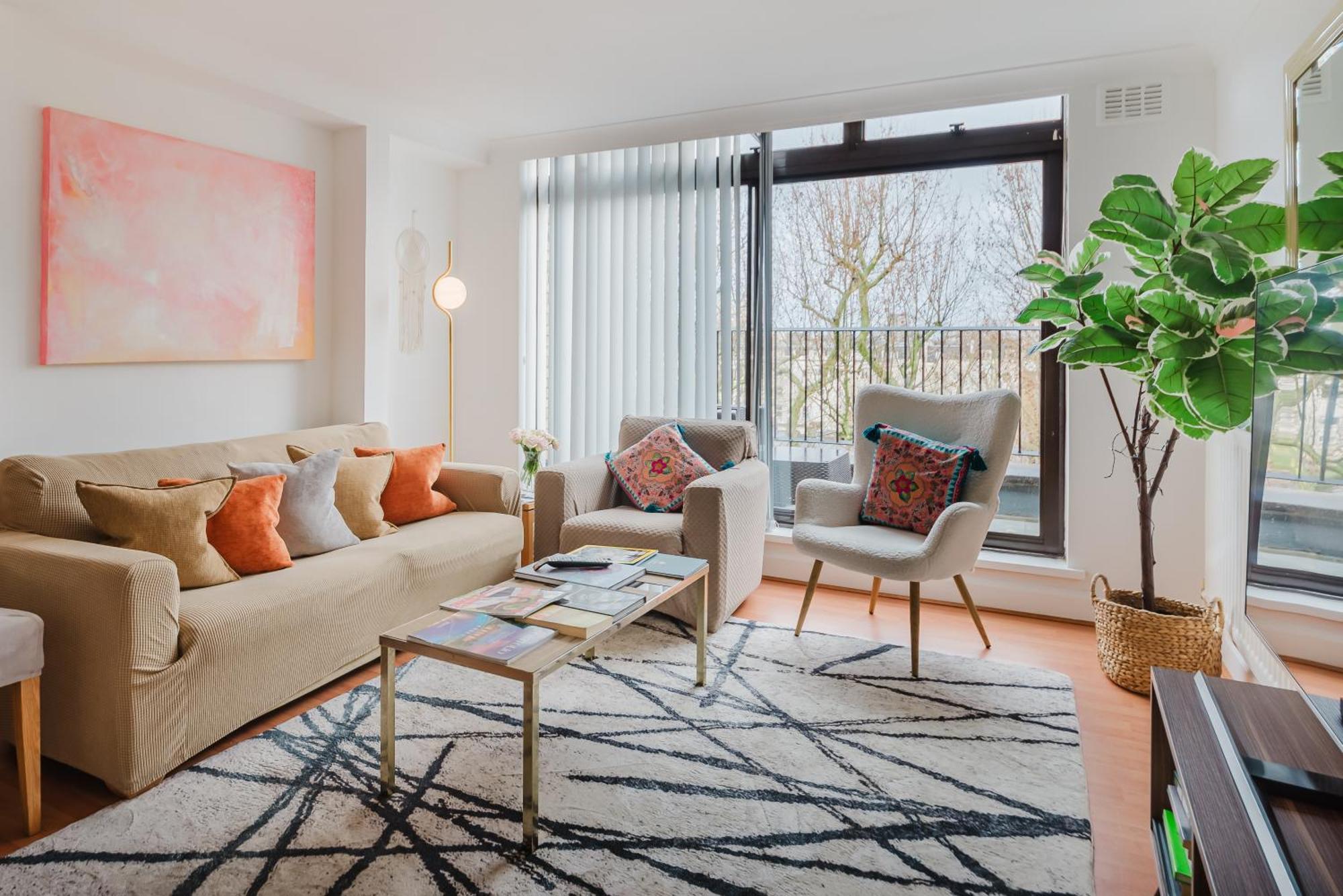 Hyde Park,2 Bedrooms 2bathrooms, Perfect For Families!
