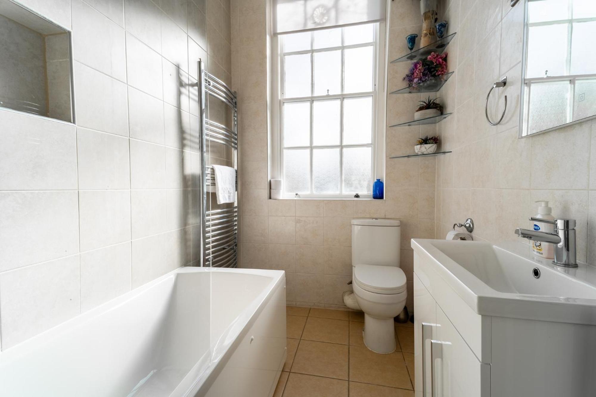 Stylish 2bed Steps From Iconic Waterloo! * London