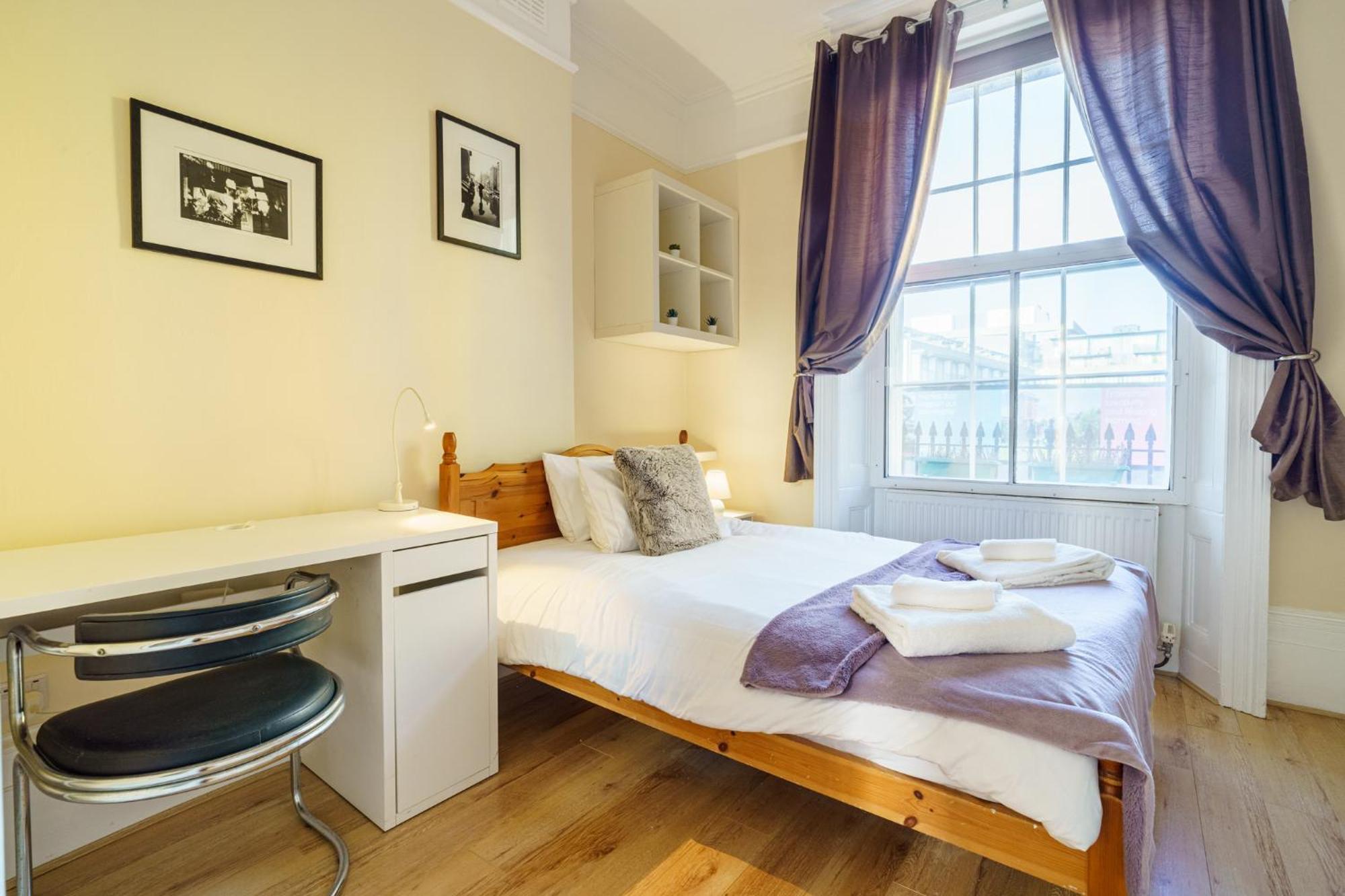 Stylish 2bed Steps From Iconic Waterloo! Apartment *