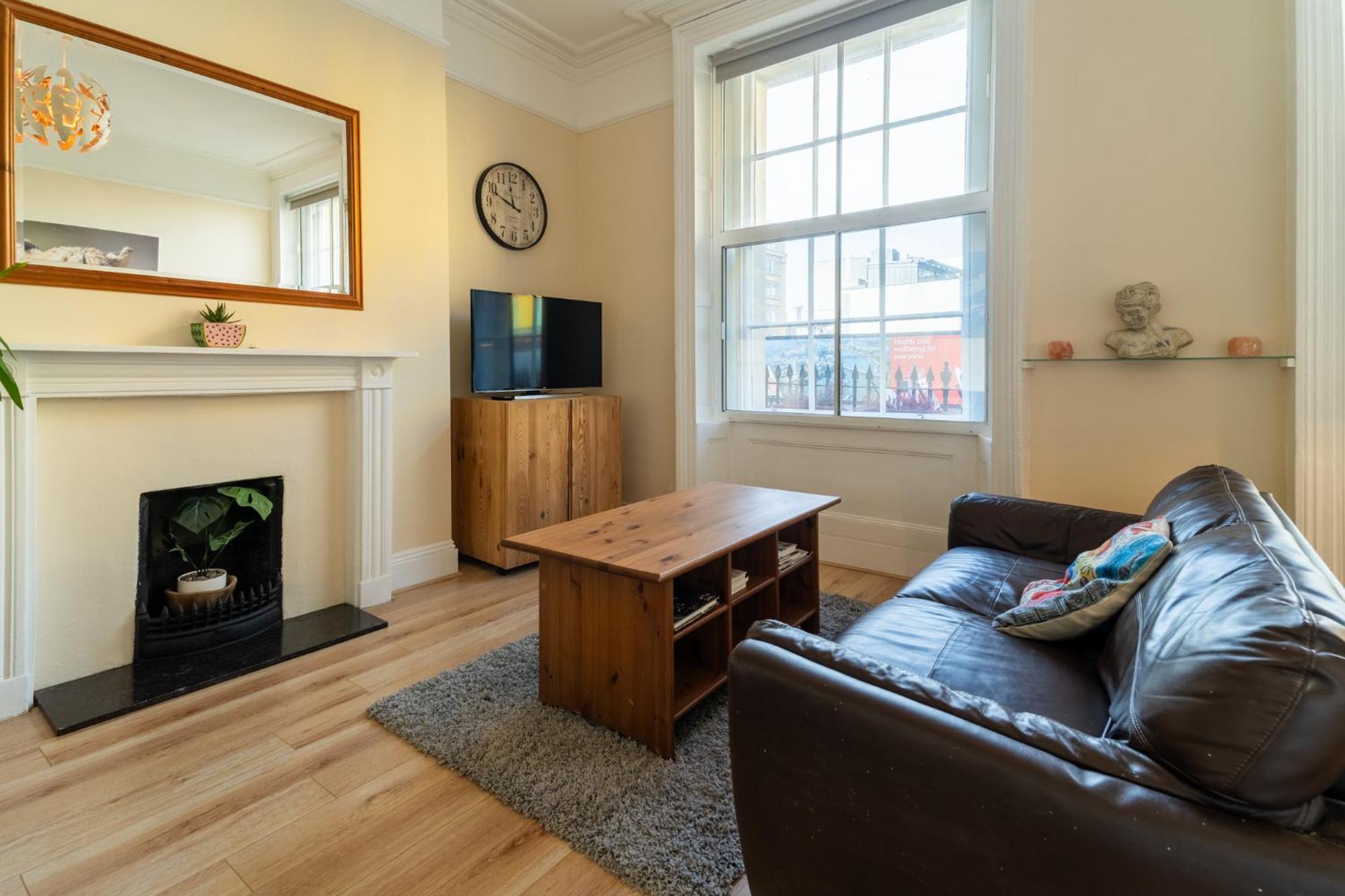 Apartment Stylish 2bed Steps From Iconic Waterloo! London