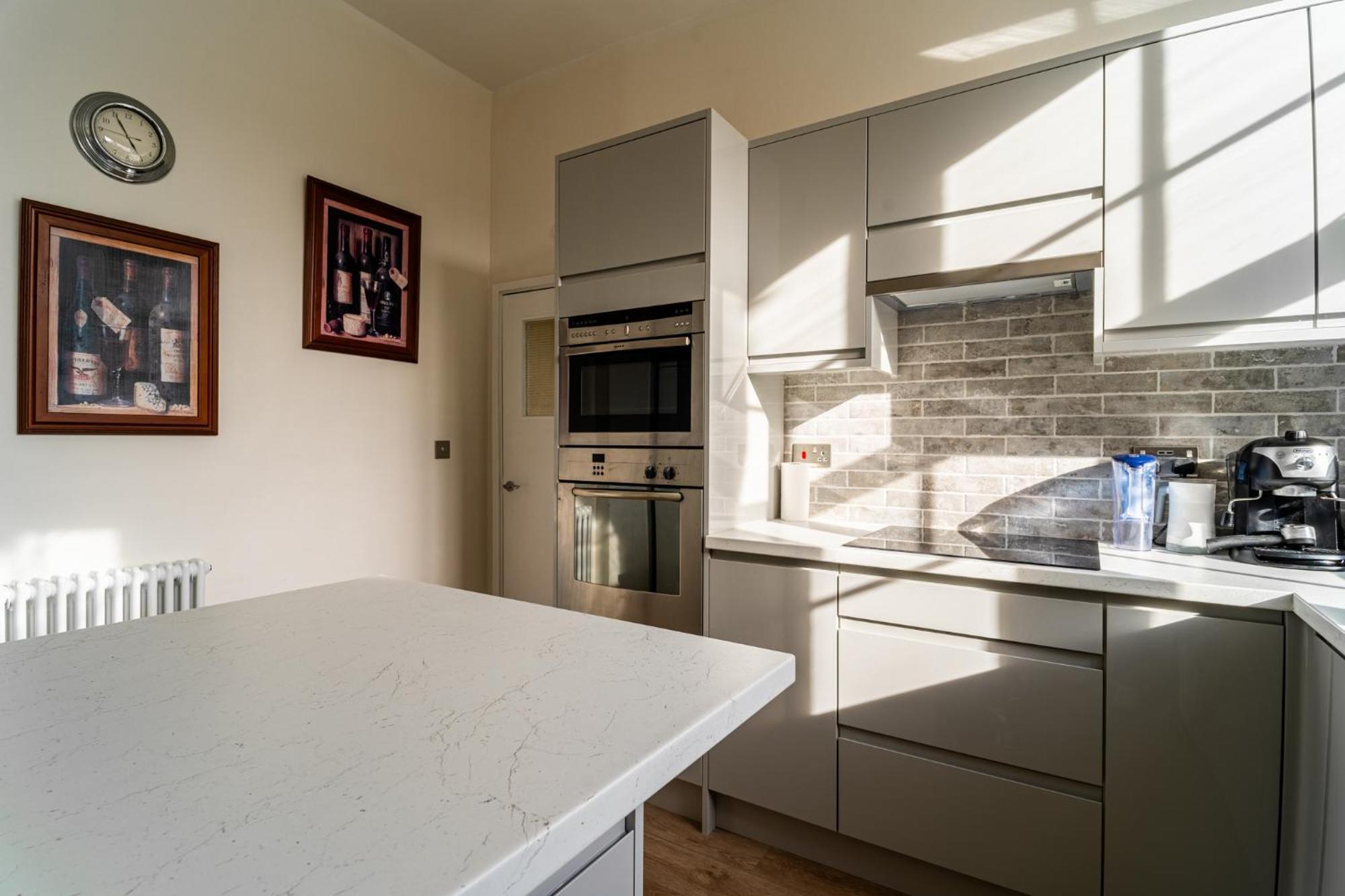 Stylish 2bed Steps From Iconic Waterloo! * London