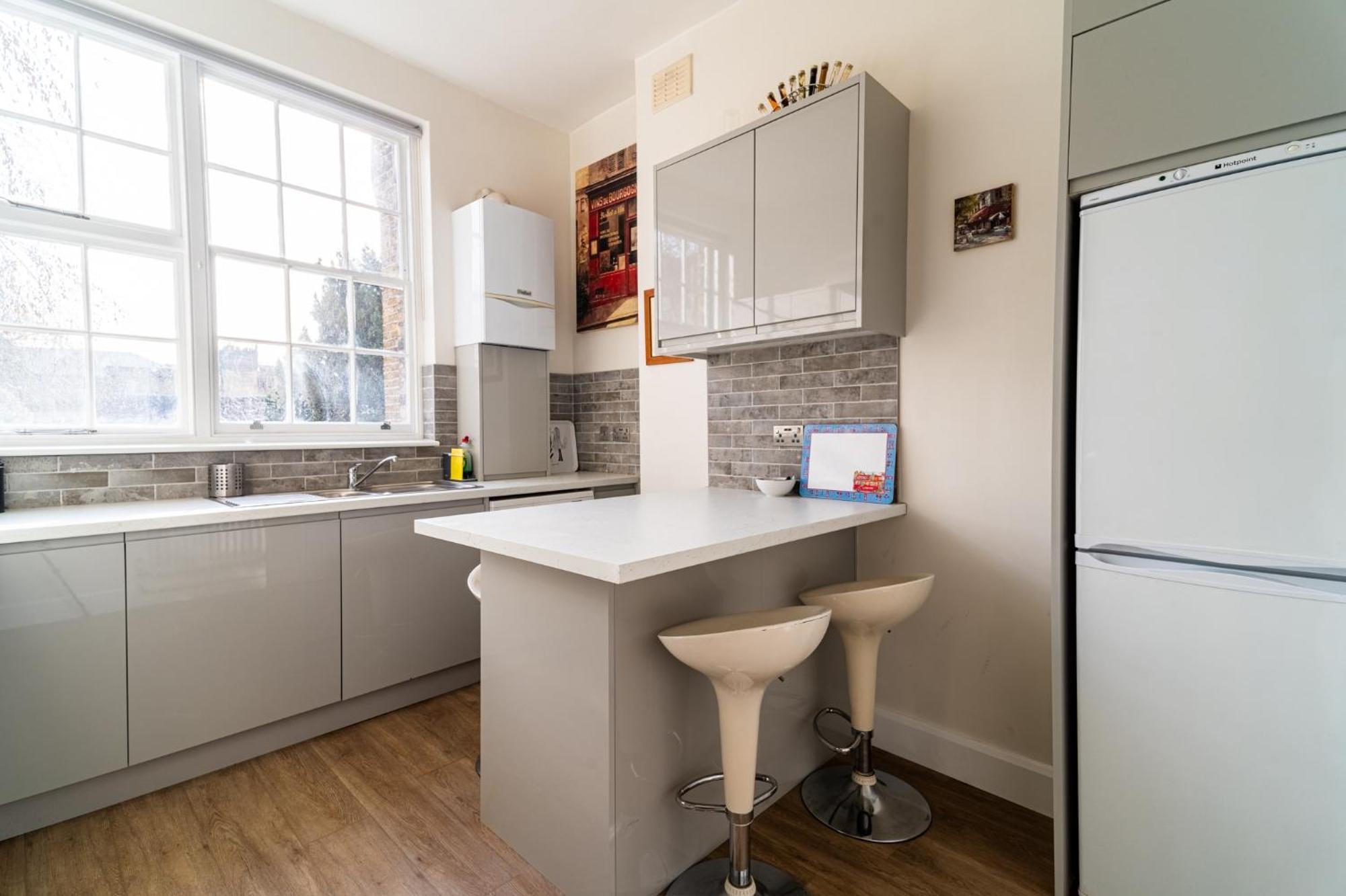 Stylish 2bed Steps From Iconic Waterloo!