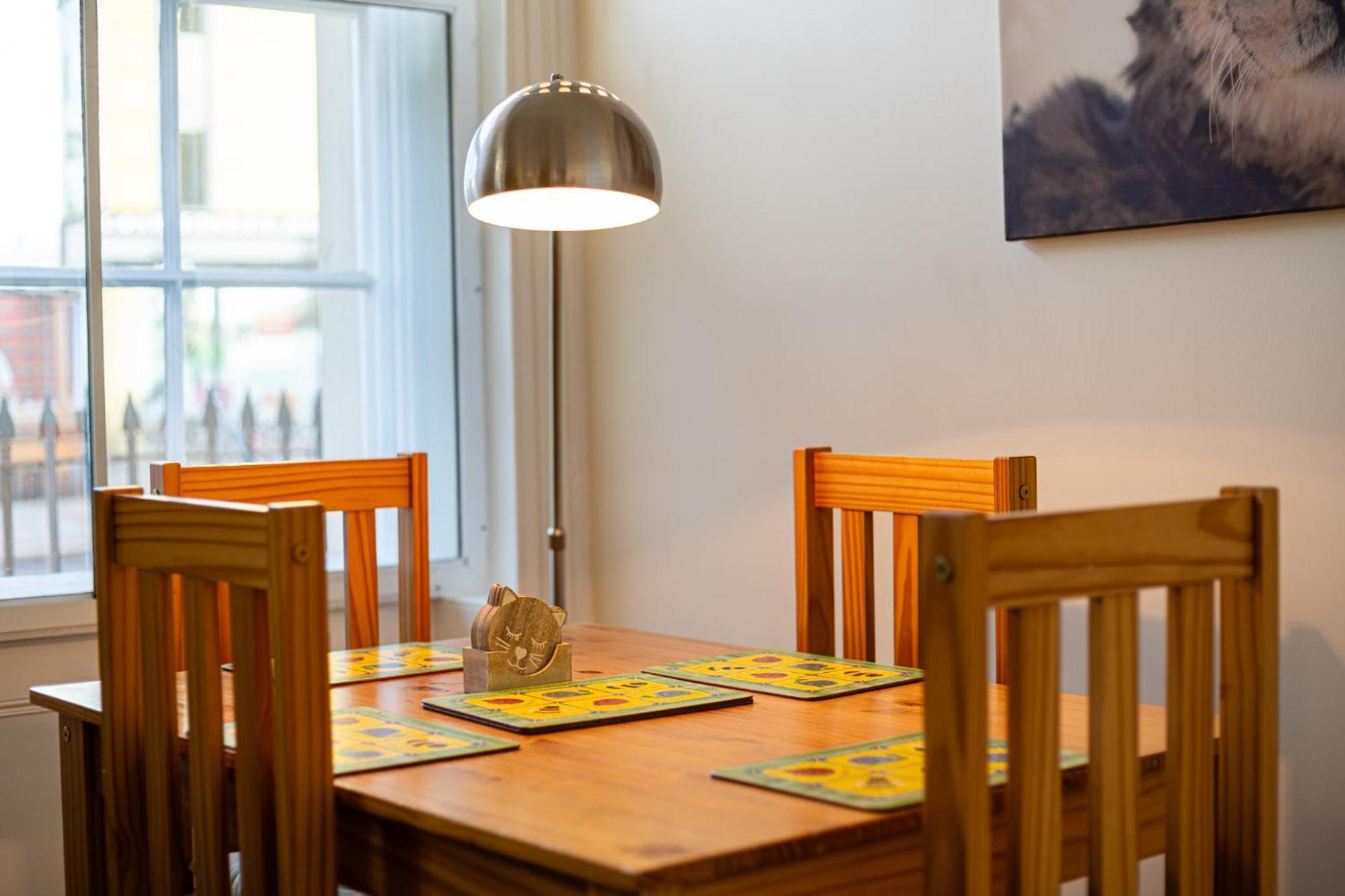 Apartment Stylish 2bed Steps From Iconic Waterloo!