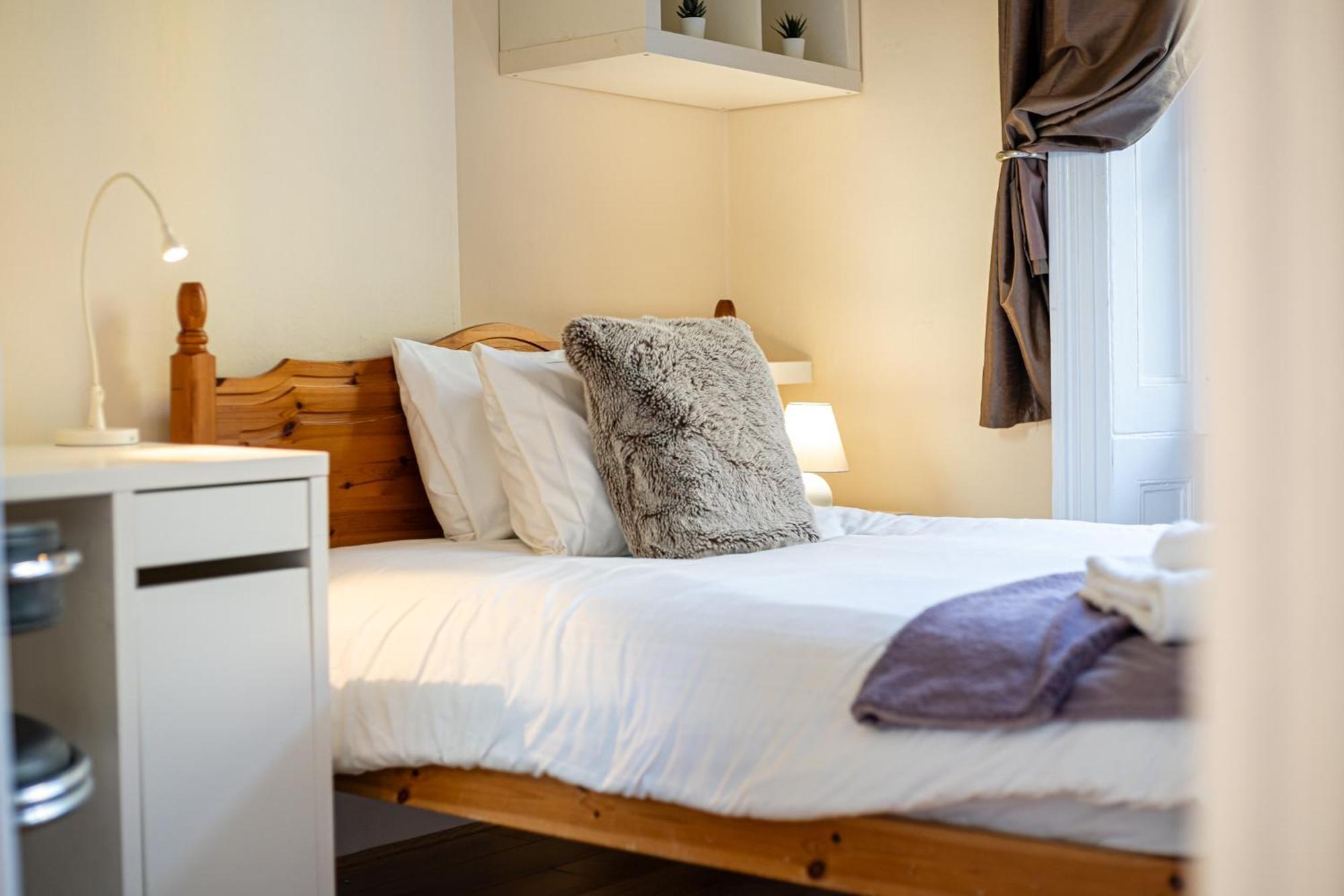 Stylish 2bed Steps From Iconic Waterloo! Apartment *